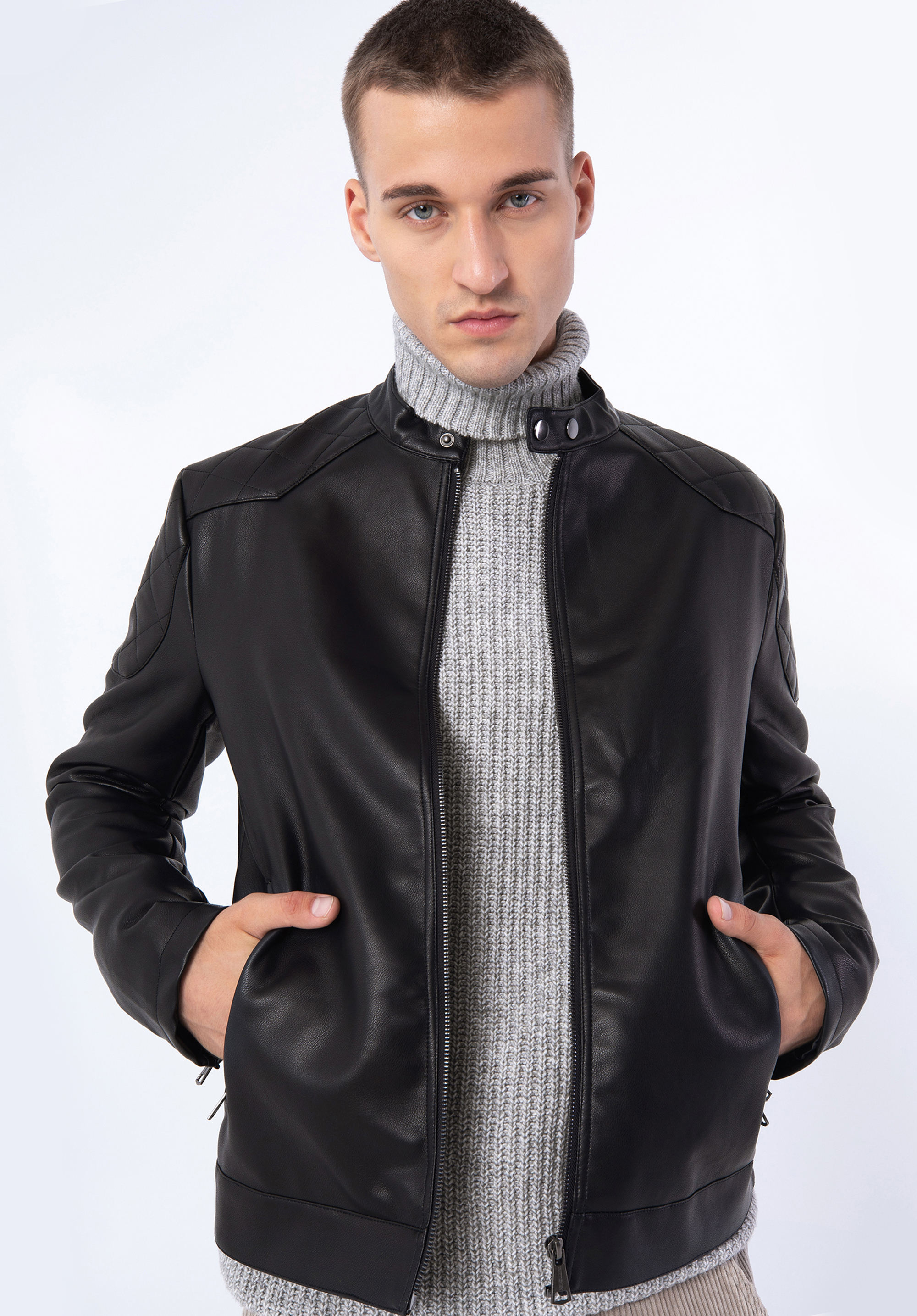 Herrenjacke aus Öko-Leder mit Steppung an den Schultern, schwarz, 97-9P-155-1-M, Bild 1
