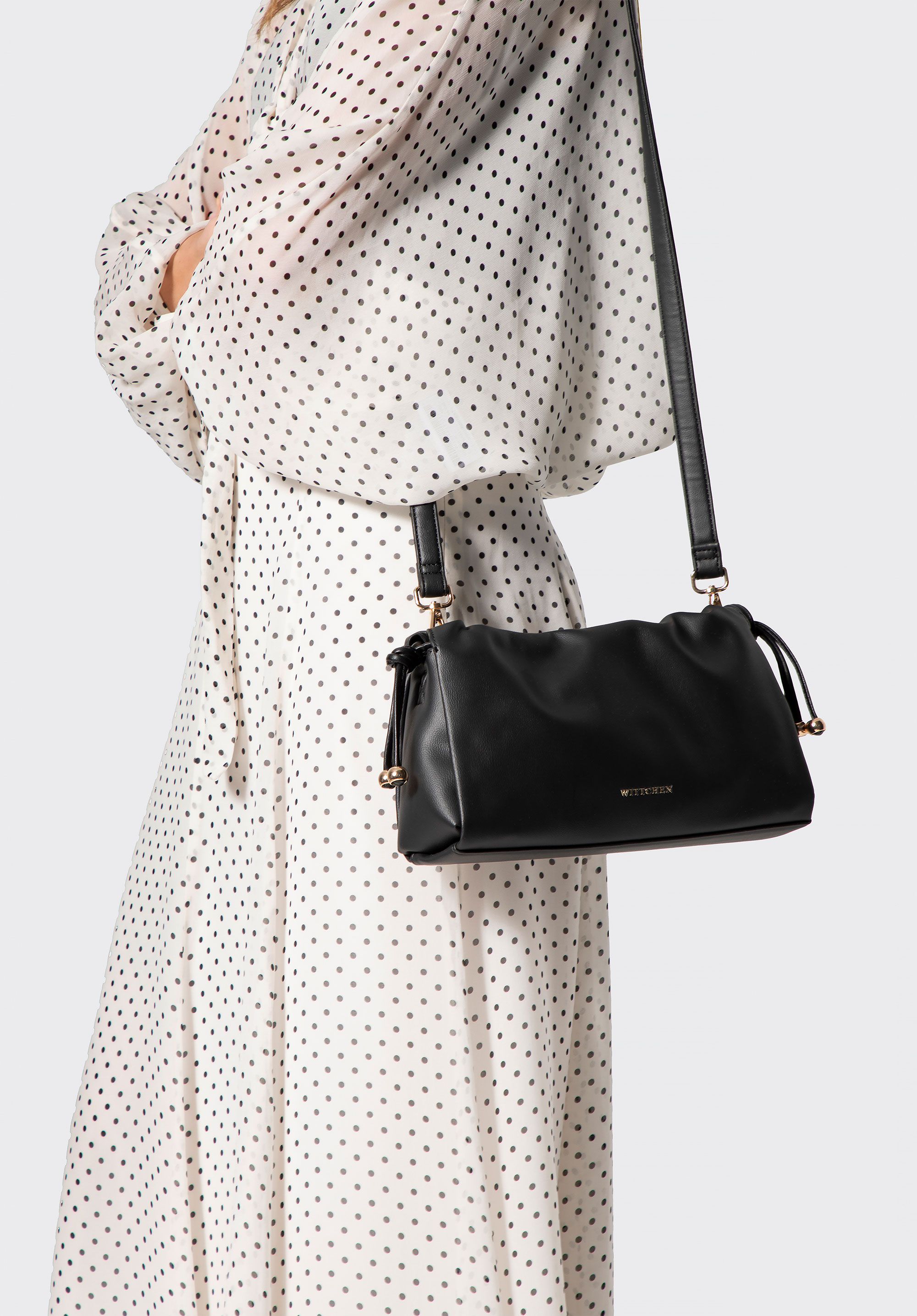 Kleine Umhängetasche aus Kunstleder mit Kordelzug, schwarz, 102-4Y-407-1, Bild 1