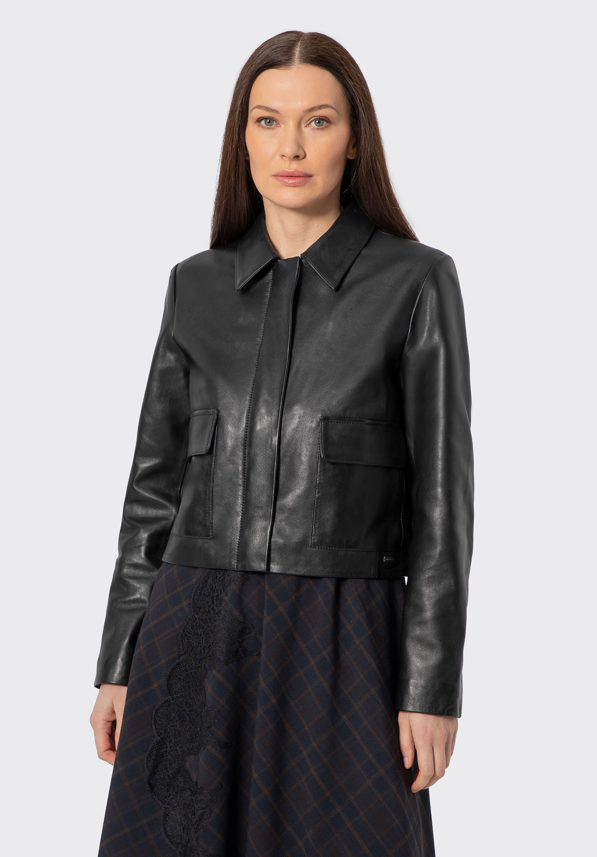 Kurze Damenjacke aus natürlichem Schafsleder, schwarz, 102-09-404-1-S, Bild 1