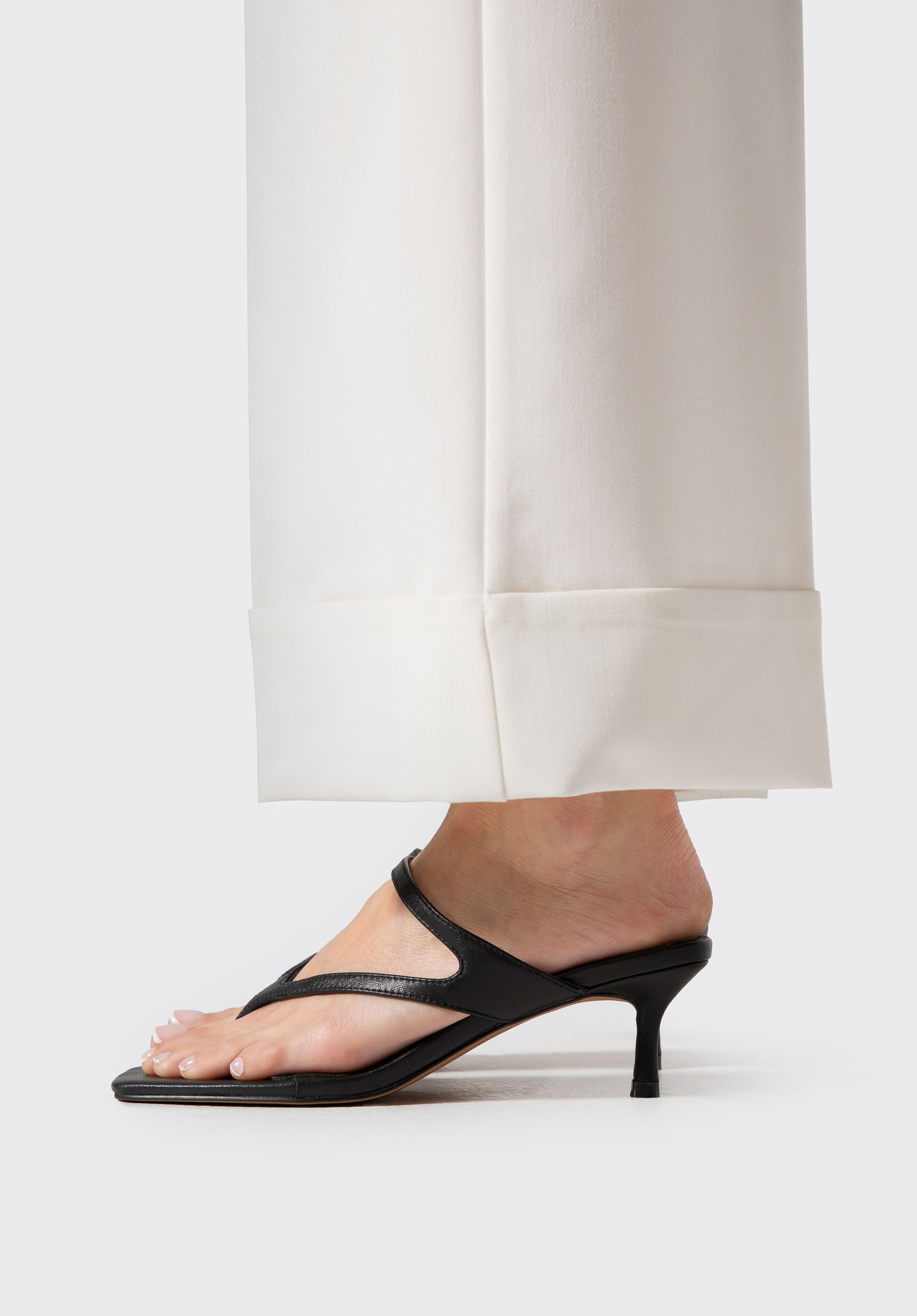 Ledersandalen mit niedrigem Absatz, schwarz, 102-D-362-1-35, Bild 1