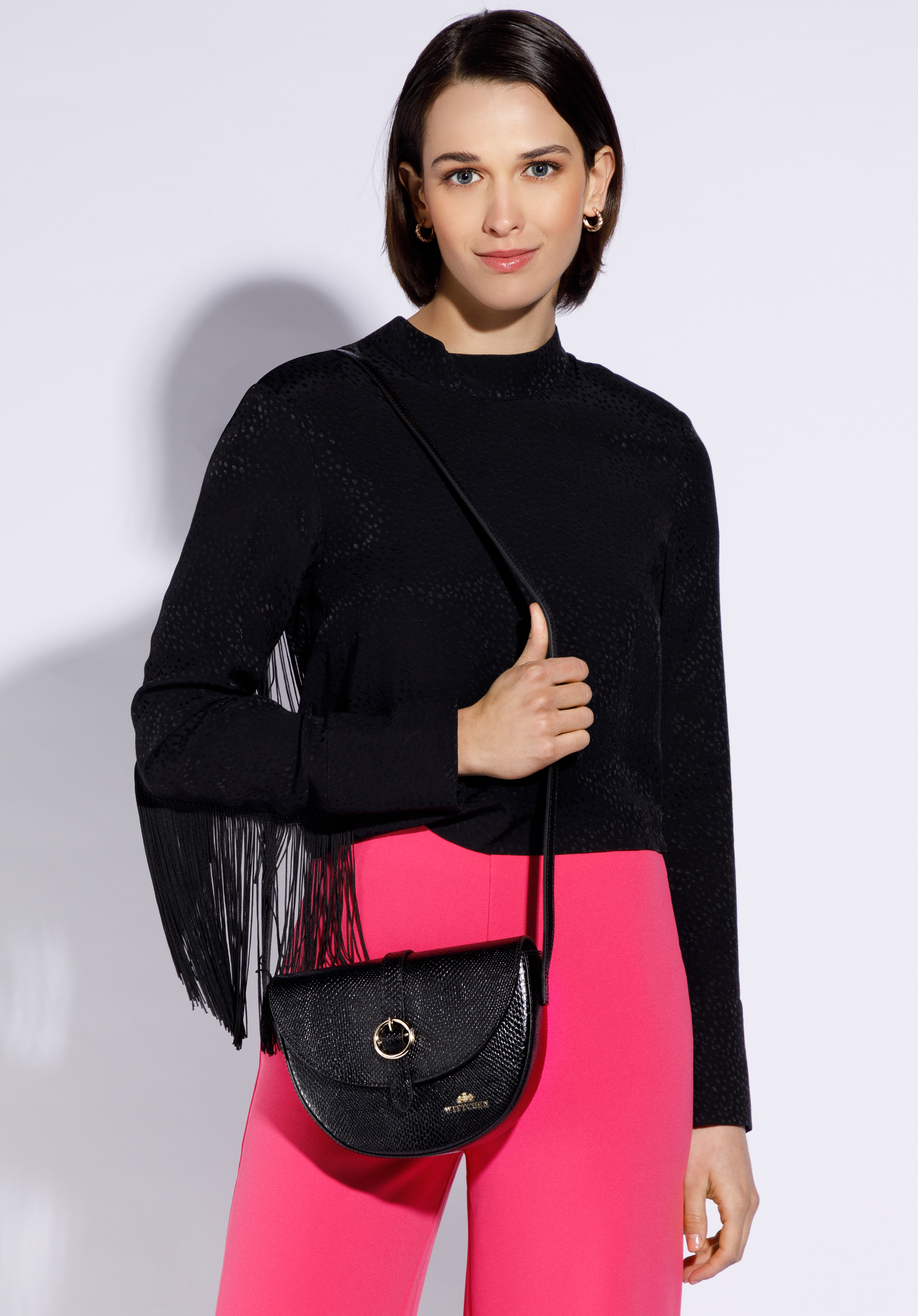 Umhängetasche für Damen aus Leder mit runder Schnalle, schwarz, 96-4E-635-1, Bild 1