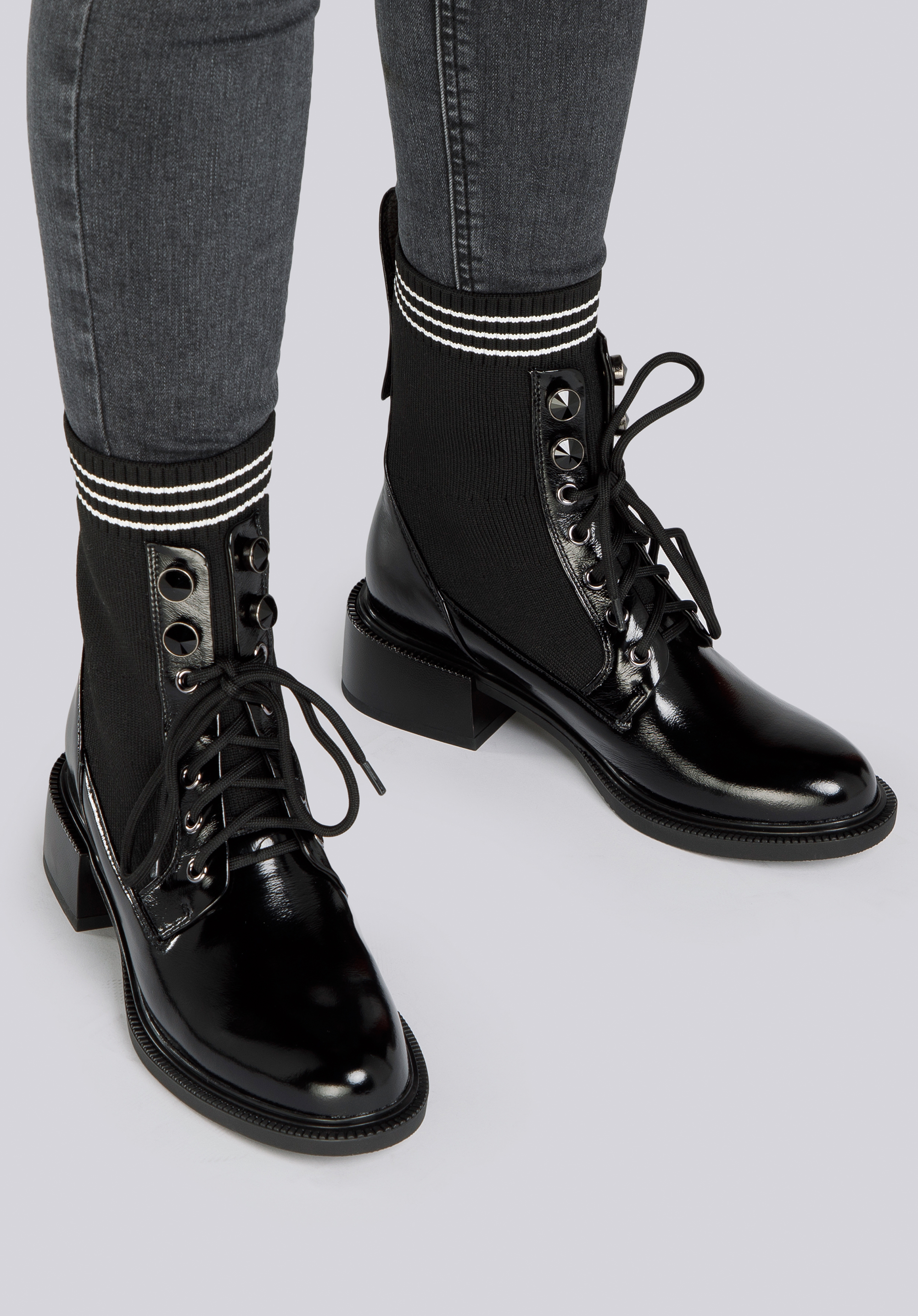 Schnürstiefelette aus Leder