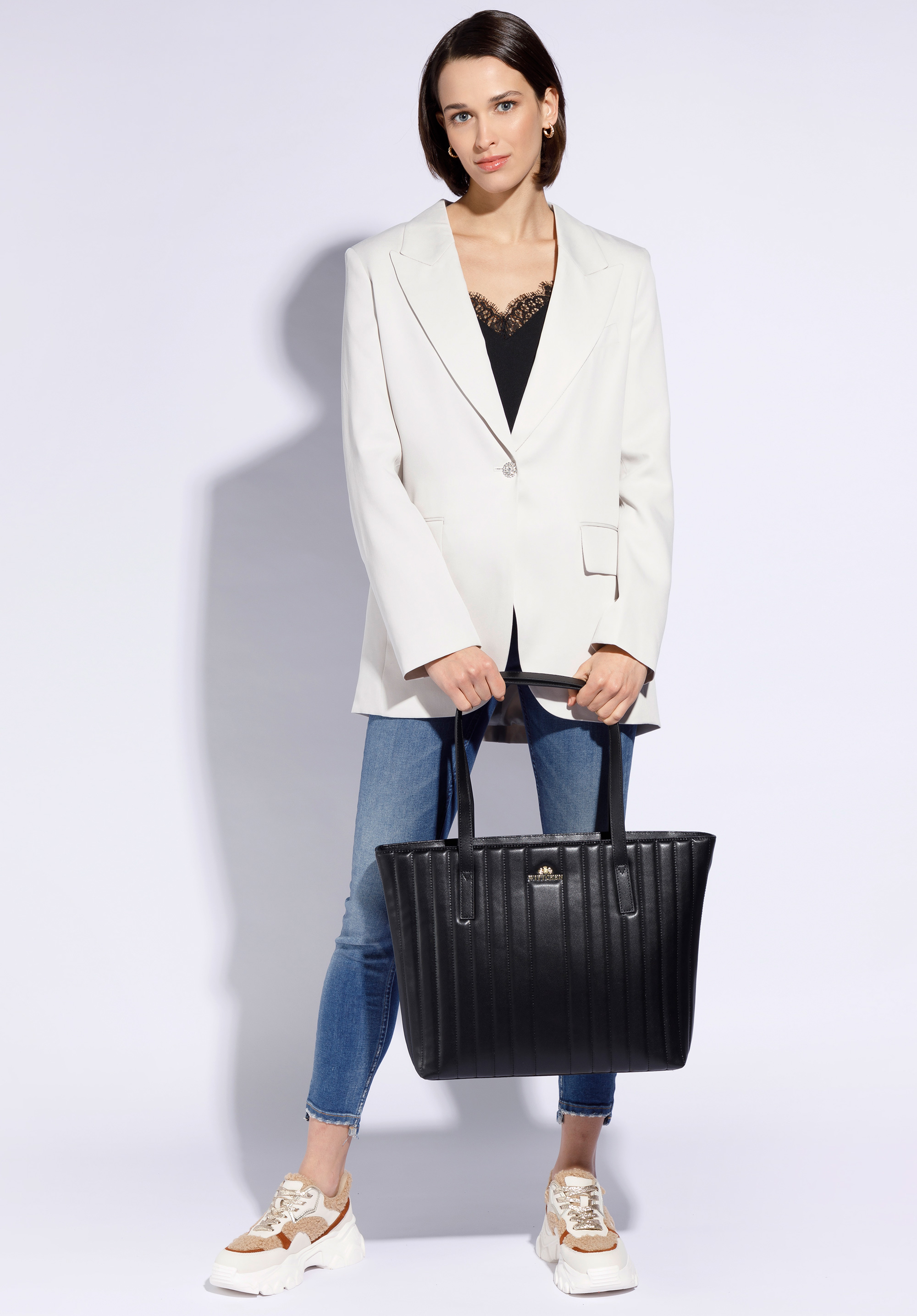 Shopper-Tasche aus Leder mit länglicher Steppung