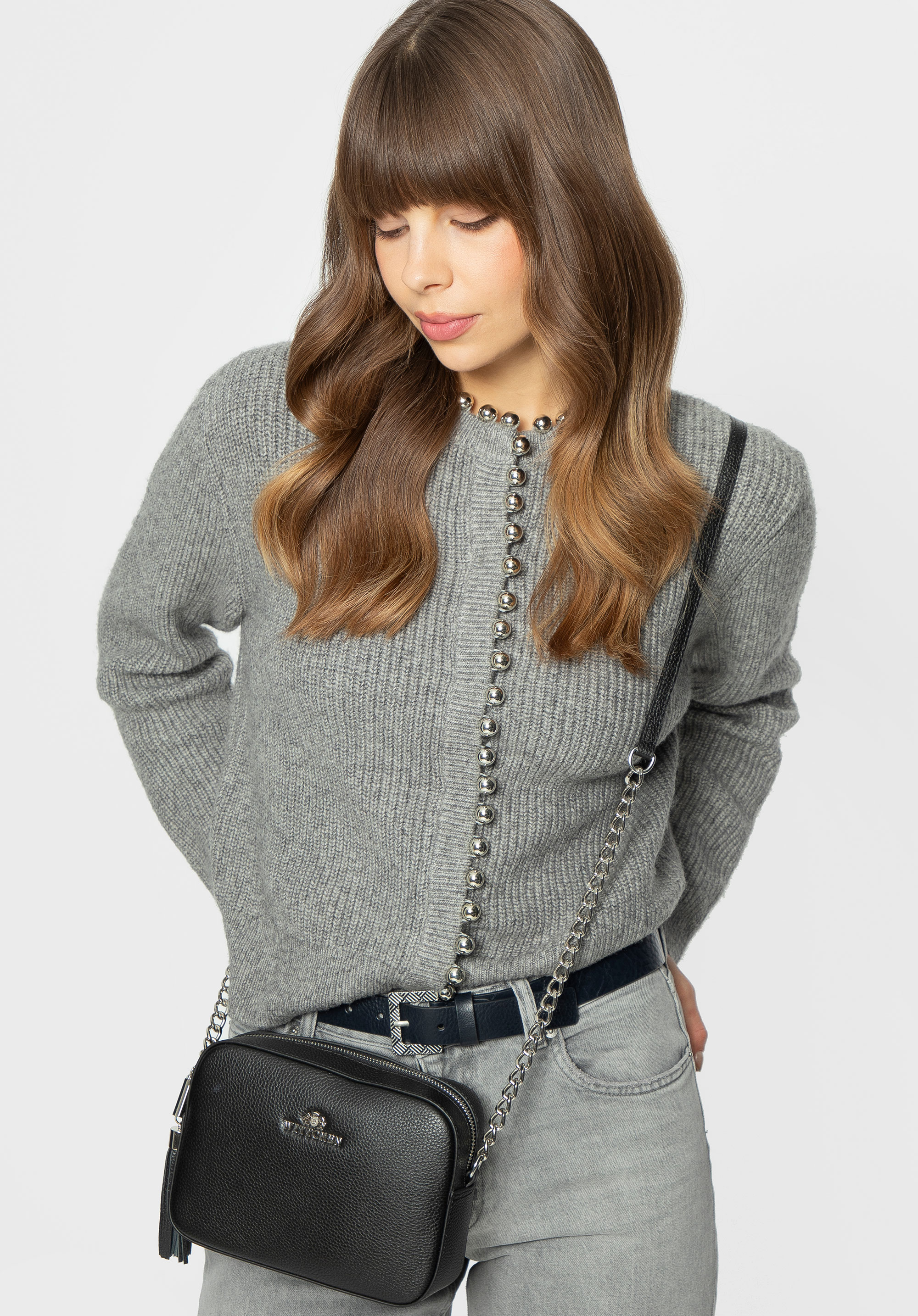 Damen-Umhängetasche aus Leder mit Kette, schwarz-silber, 29-4E-015-1S, Bild 1