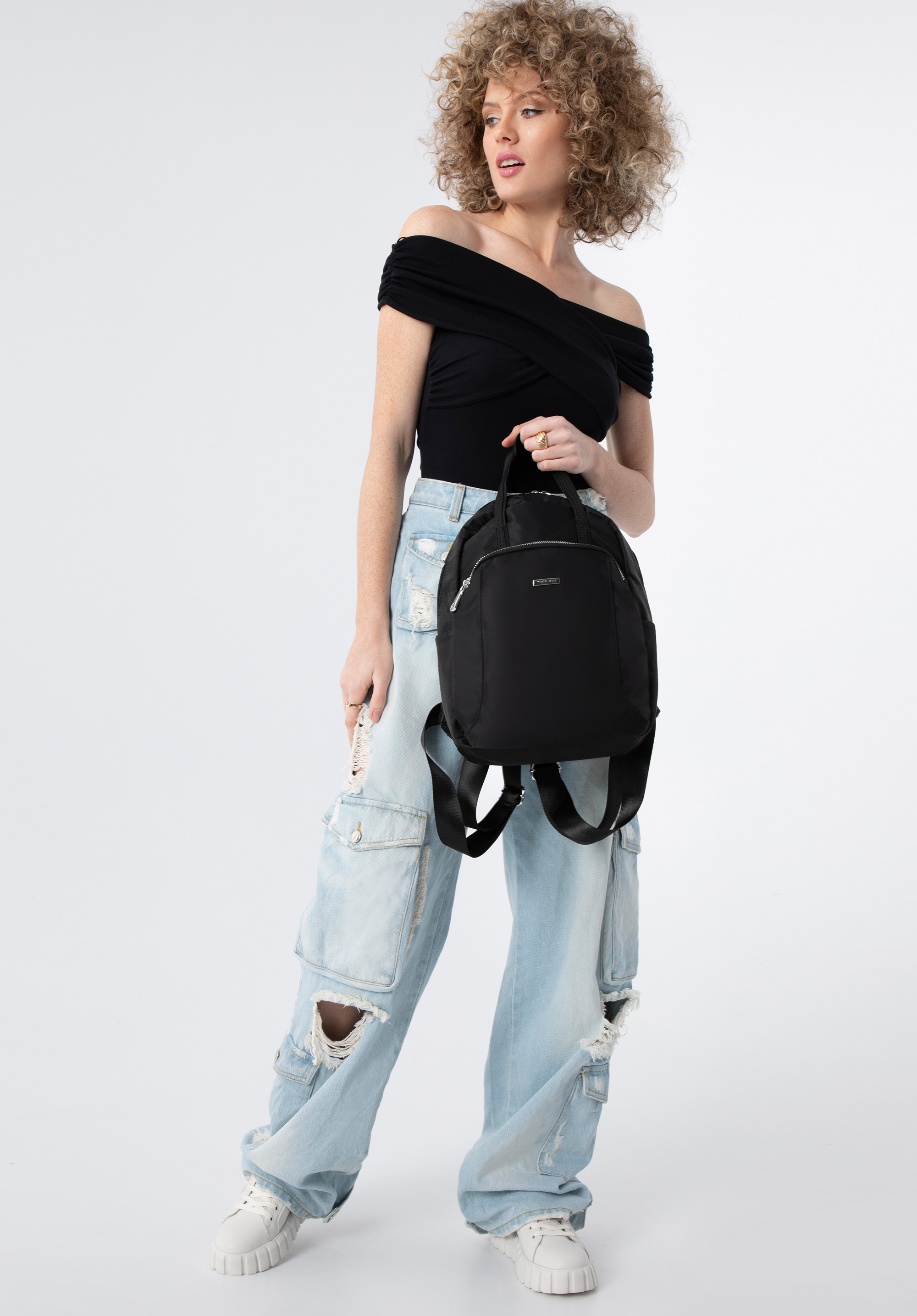 Nylonrucksack für Damen, schwarz-silber, 98-4Y-101-1S, Bild 1