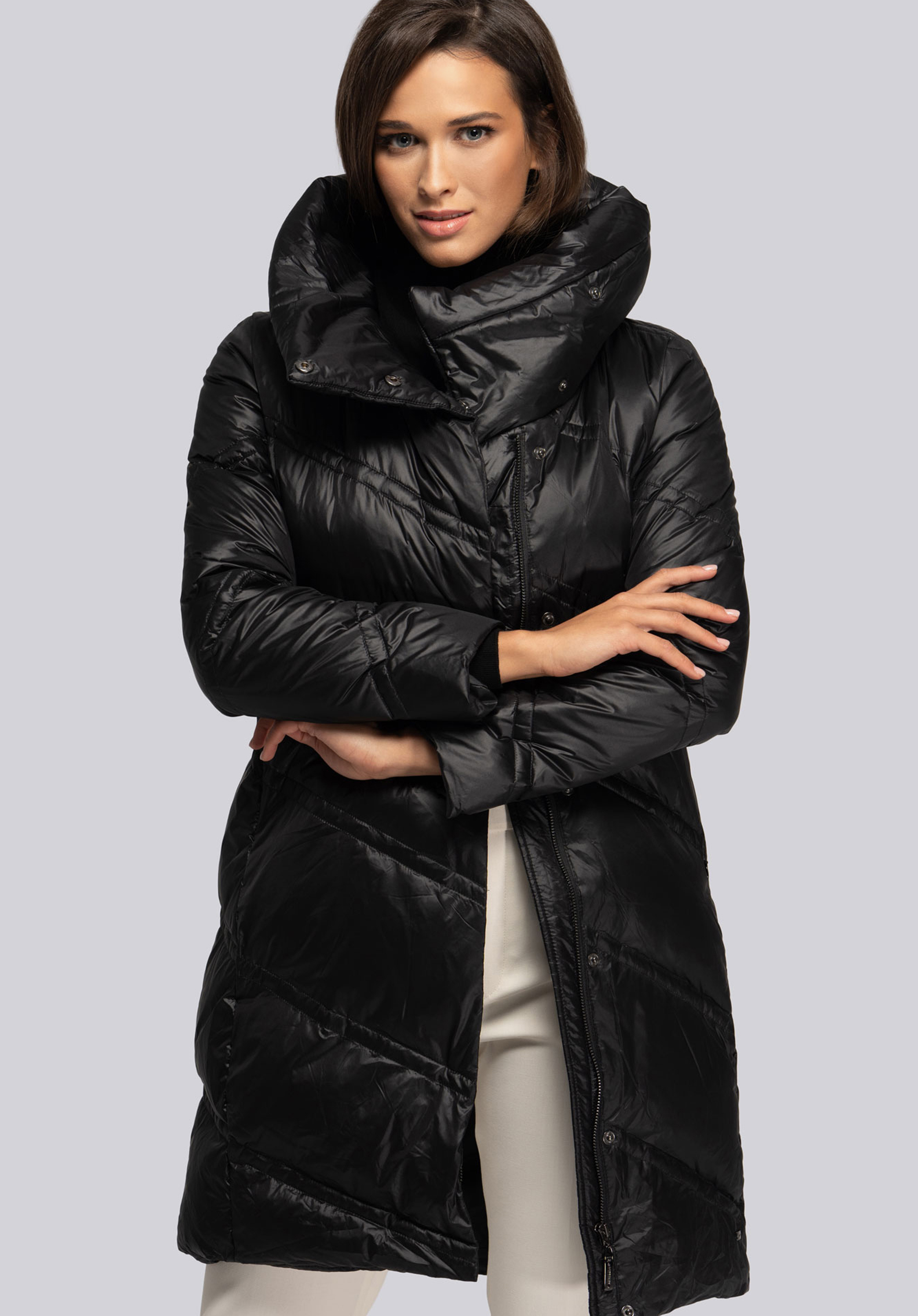 Steppjacke für Damen mit hohem Kragen, schwarz, 93-9D-406-1-XL, Bild 1