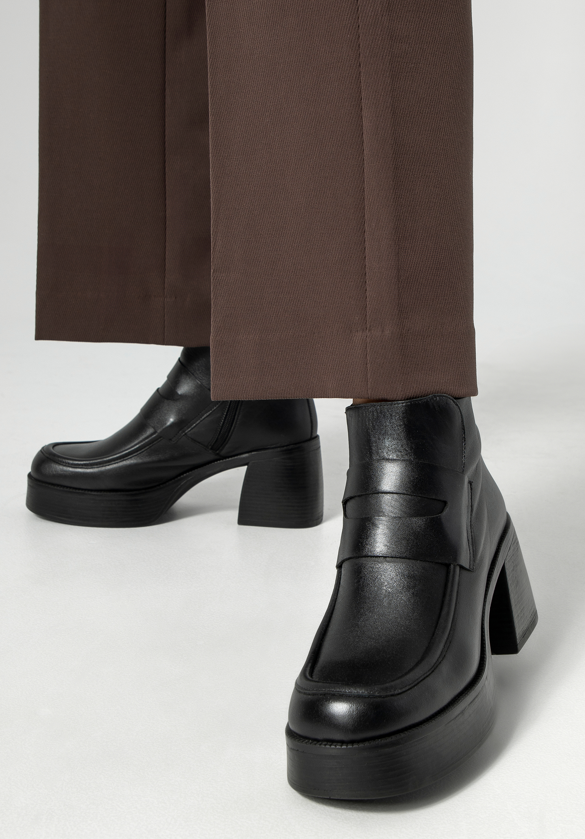 Stöckelschuhe aus Leder für Damen, schwarz, 99-D-306-1-40, Bild 1