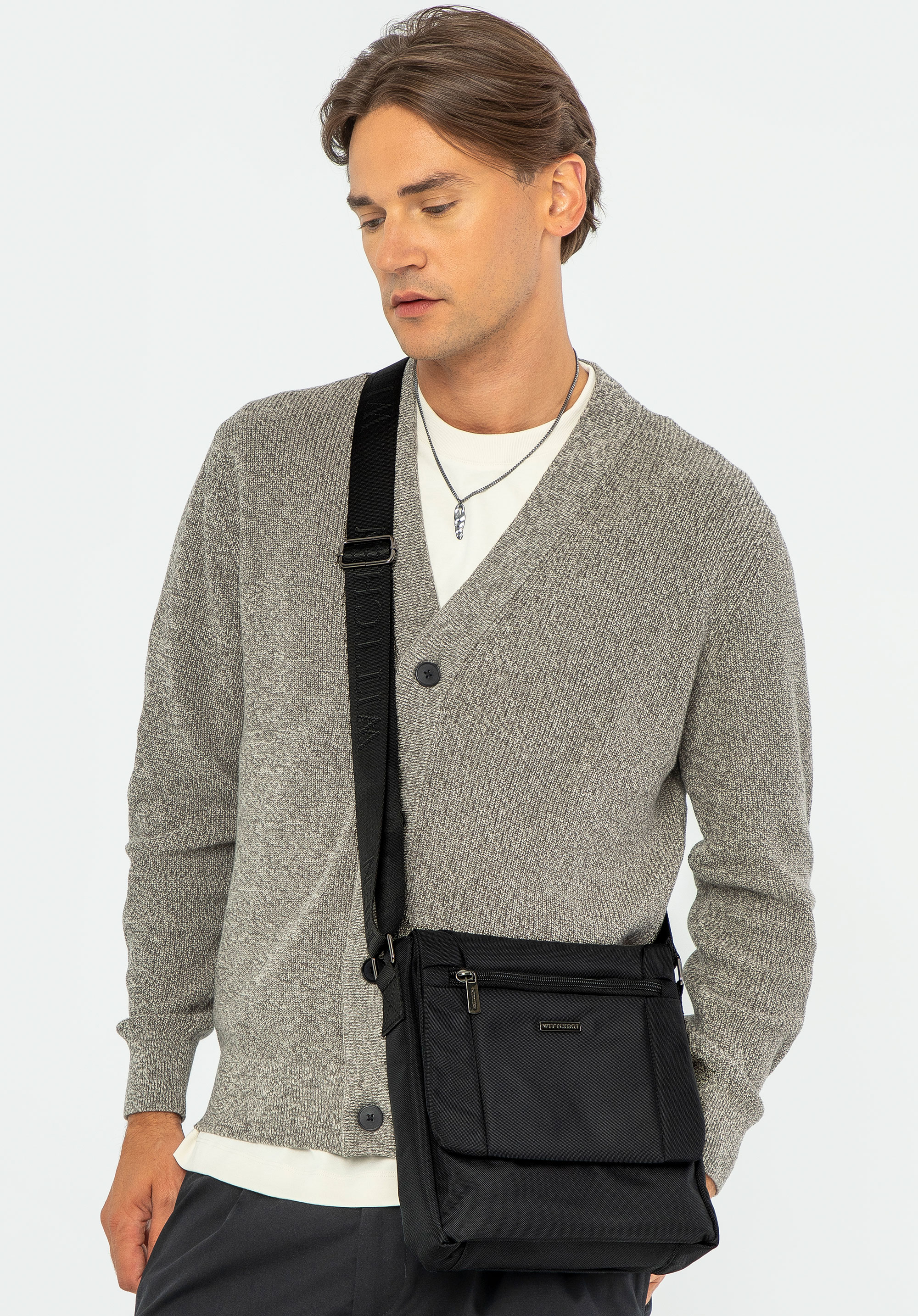 Umhängetasche für Herren mit Umschlagklappe, schwarz, 99-4P-206-1, Bild 1