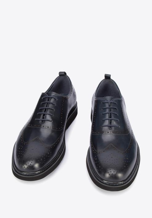 Férfi oxford cipő lyukacsos díszítéssel és könnyű talppal, sötétkék, 95-M-507-N-42, Fénykép 2