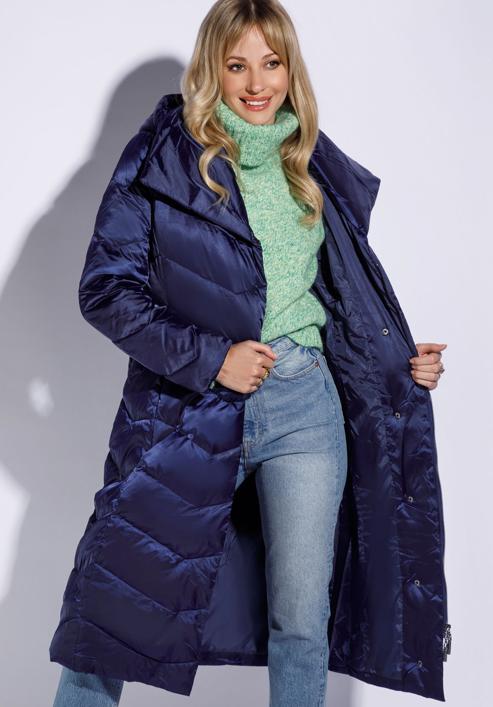 Hosszú női steppelt kabát kapucnival, sötétkék, 95-9D-401-N-2XL, Fénykép 2