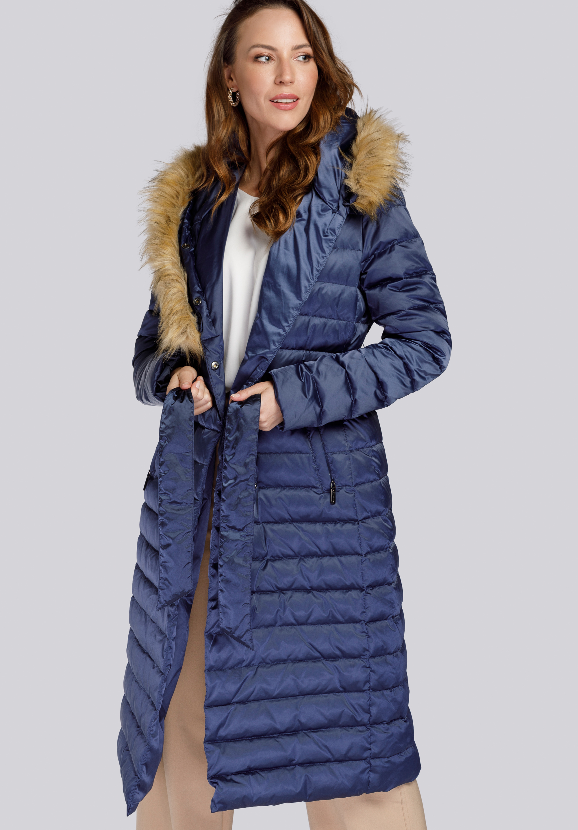 Női pehelykabát aszimmetrikus műszőrmével, sötétkék, 93-9D-408-N-XL, Fénykép 1