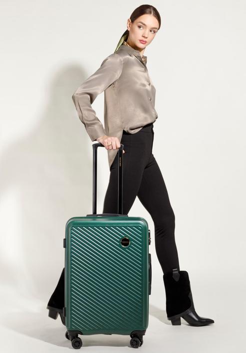 Közepes méretű bőrönd ABS-ből átlós vonalakkal, sötétzöld, 56-3A-742-80, Fénykép 16