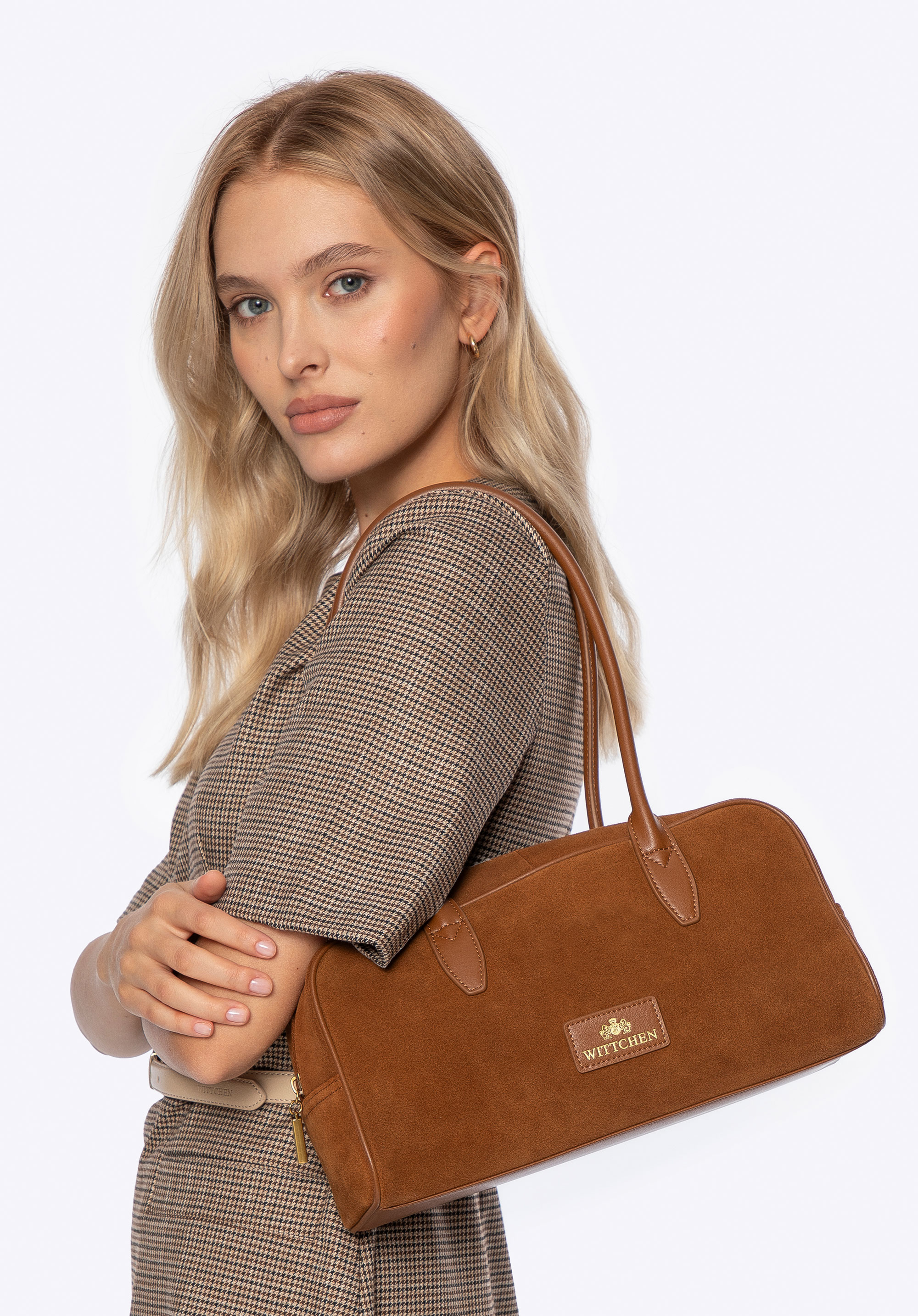 Жіноча сумка на плече із замші світло-коричнева