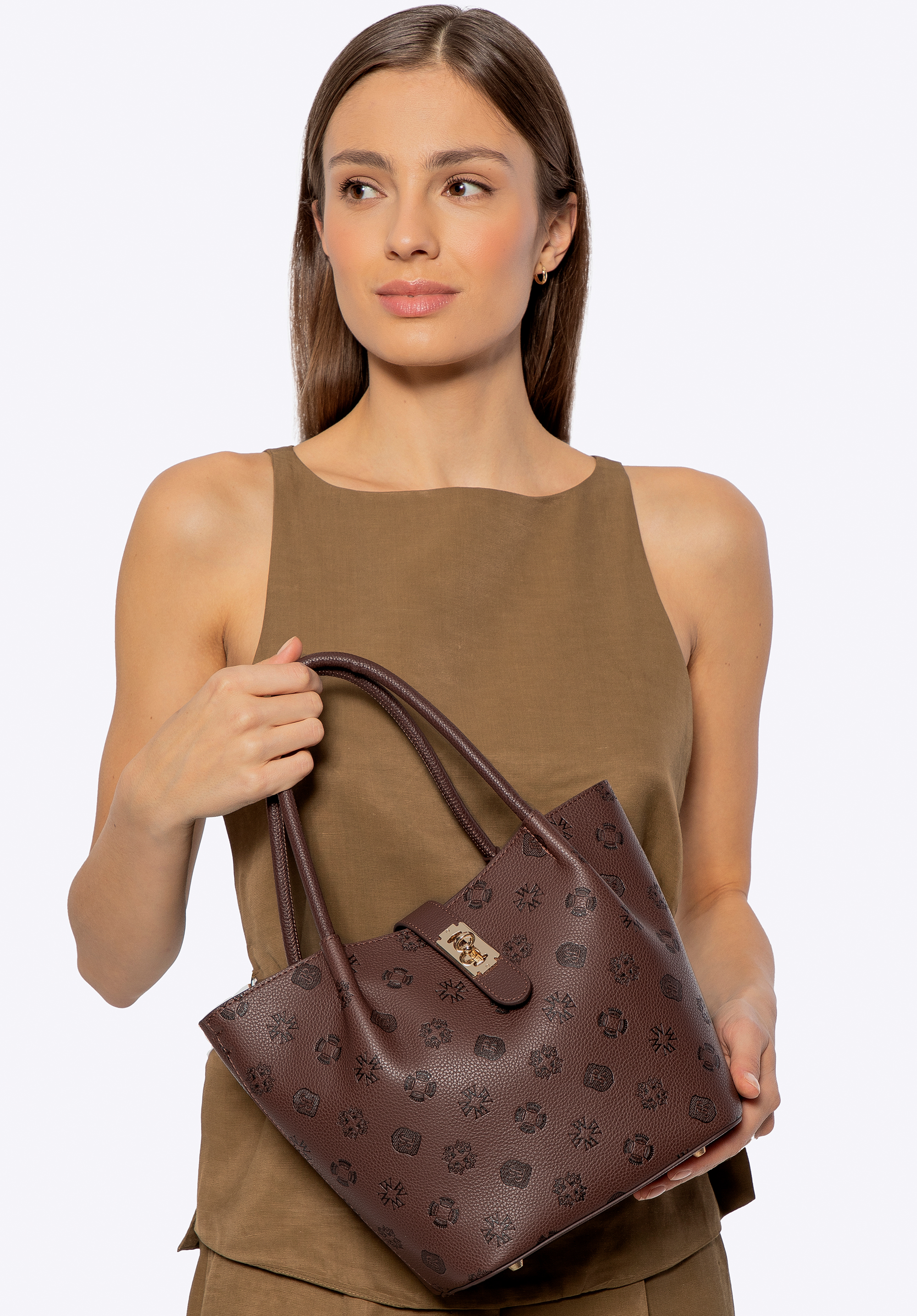 Dámska koženková kabelka s reliéfnym monogramom, tmavohnedá, 101-4Y-P00-4, Obrázok 1