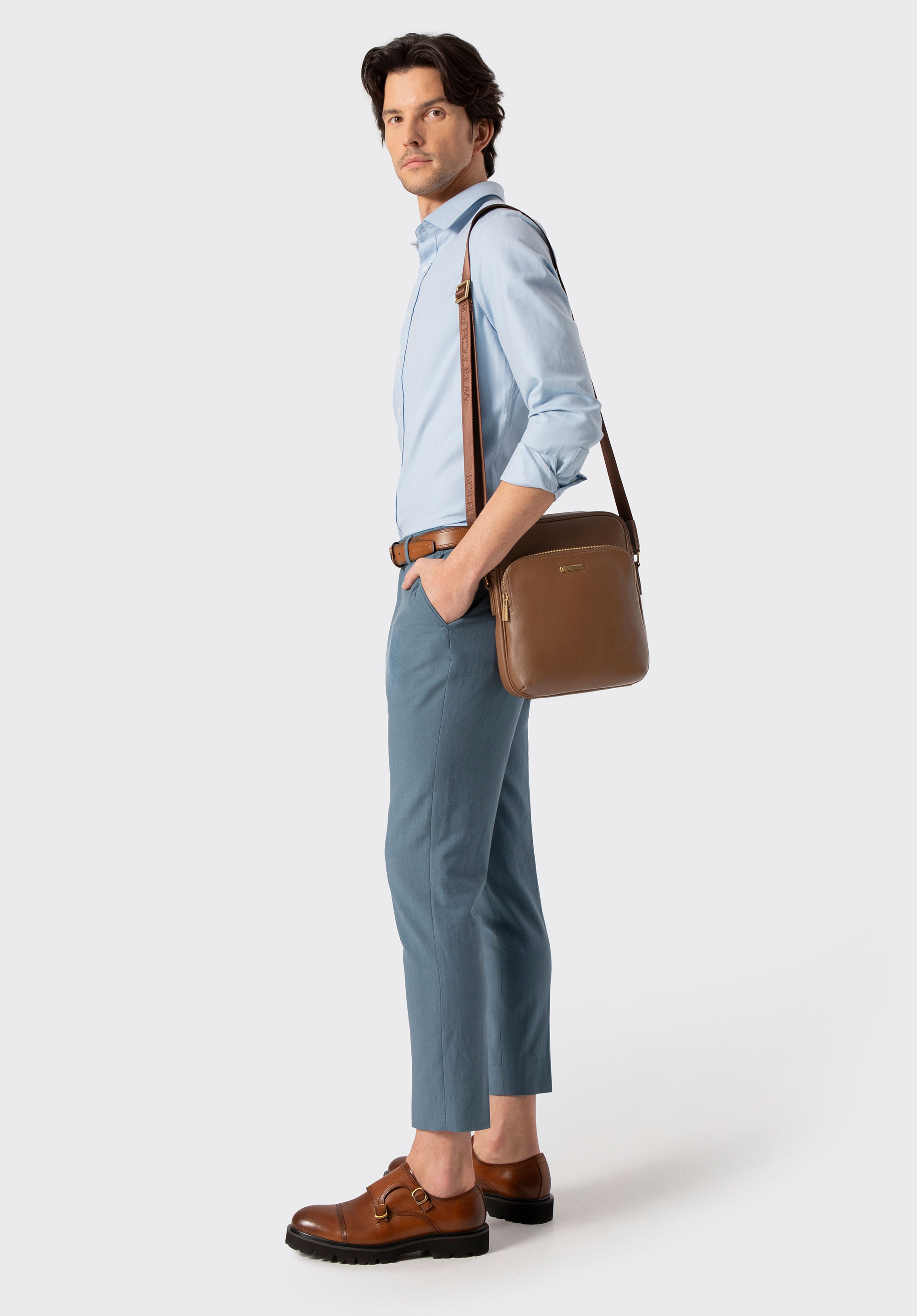 Férfi bőr crossbody táska extra zsebbel, világos barna, 102-4U-603-5, Fénykép 1
