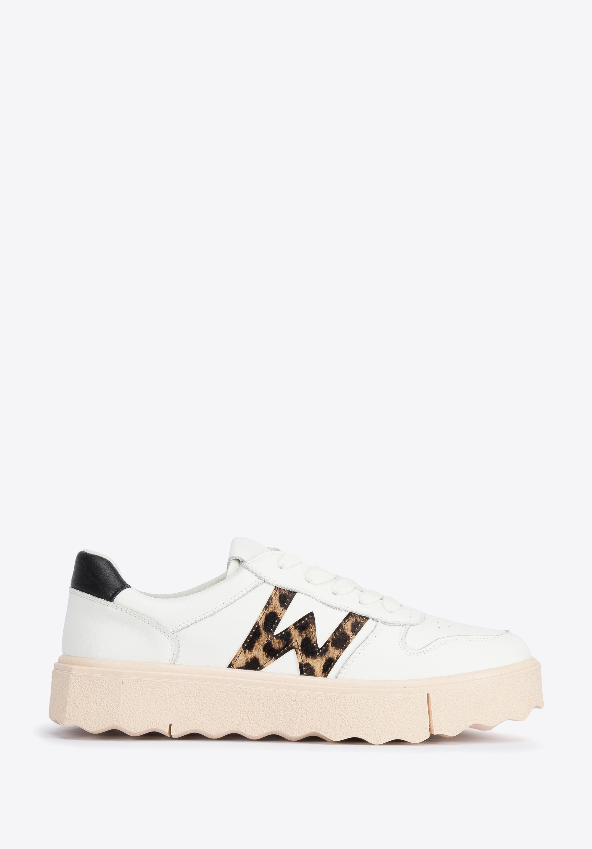Sneakers für Damen aus Leder mit dem Buchstabe ''W''