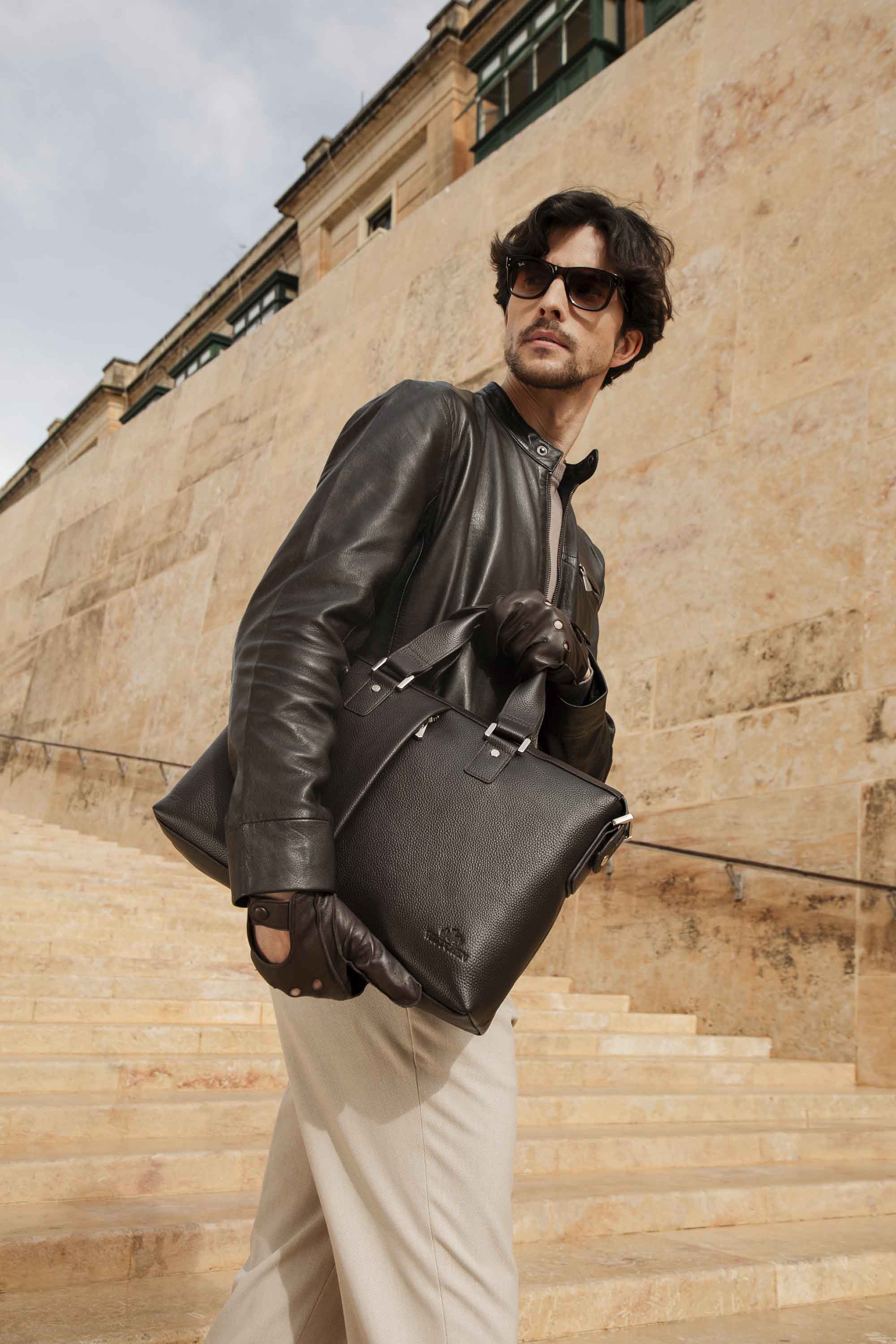 Чоловічі сумки для ноутбуків