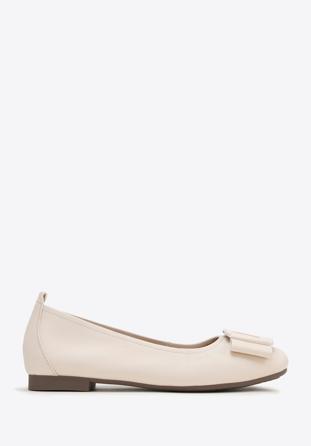 Soft leather ballerina shoes with geometric buckle detail, cream, 98-D-957-0-39, Photo 1