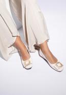 Leather ballerina shoes with decorative buckle detail, light beige, 94-D-951-1-35, Photo 15