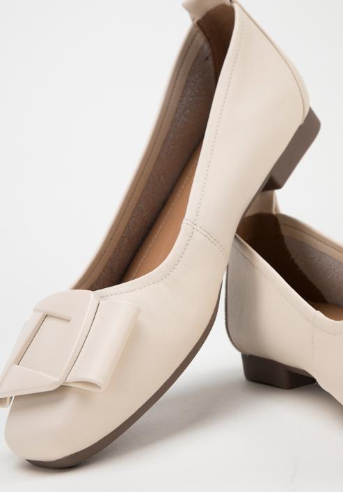 Soft leather ballerina shoes with geometric buckle detail, cream, 98-D-957-1-40, Photo 7