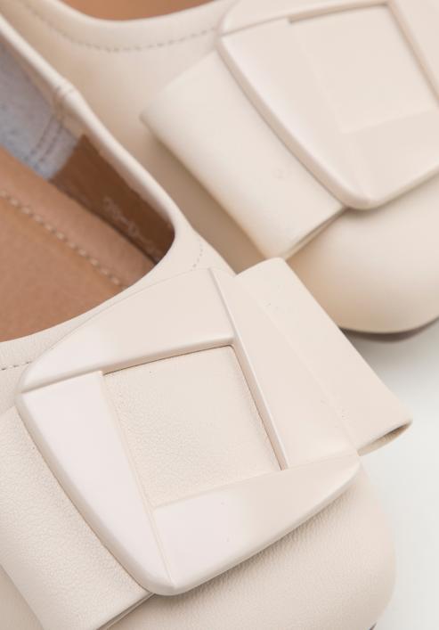 Soft leather ballerina shoes with geometric buckle detail, cream, 98-D-957-G-38, Photo 8