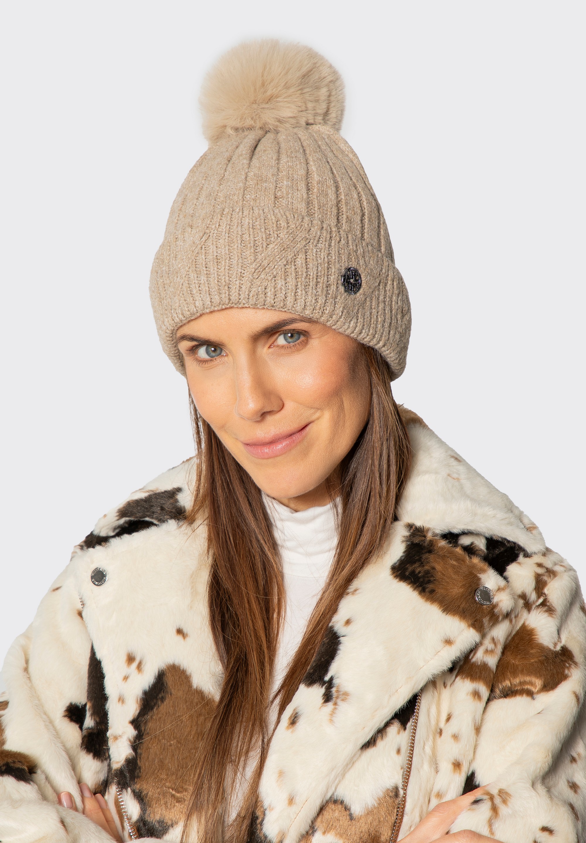 Czapka damska zimowa z pomponem, beżowy, 101-HF-205-9, Zdjęcie 1