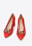 Leather classic court shoes with chain detail, red, 96-D-502-3-38, Photo 3
