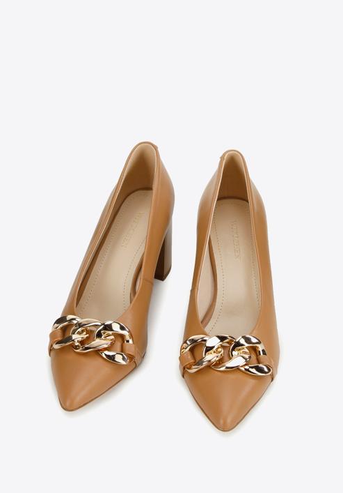 Leather classic court shoes with chain detail, brown, 96-D-502-3-38, Photo 3