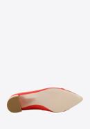 Leather classic court shoes with chain detail, red, 96-D-502-3-40, Photo 6