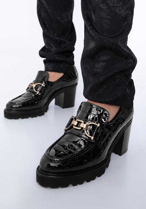 Croc-embossed patent leather court shoes with buckle detail, black, 97-D-108-1-35, Photo 15