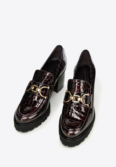 Croc-embossed patent leather court shoes with buckle detail, burgundy, 97-D-108-3-38_5, Photo 2