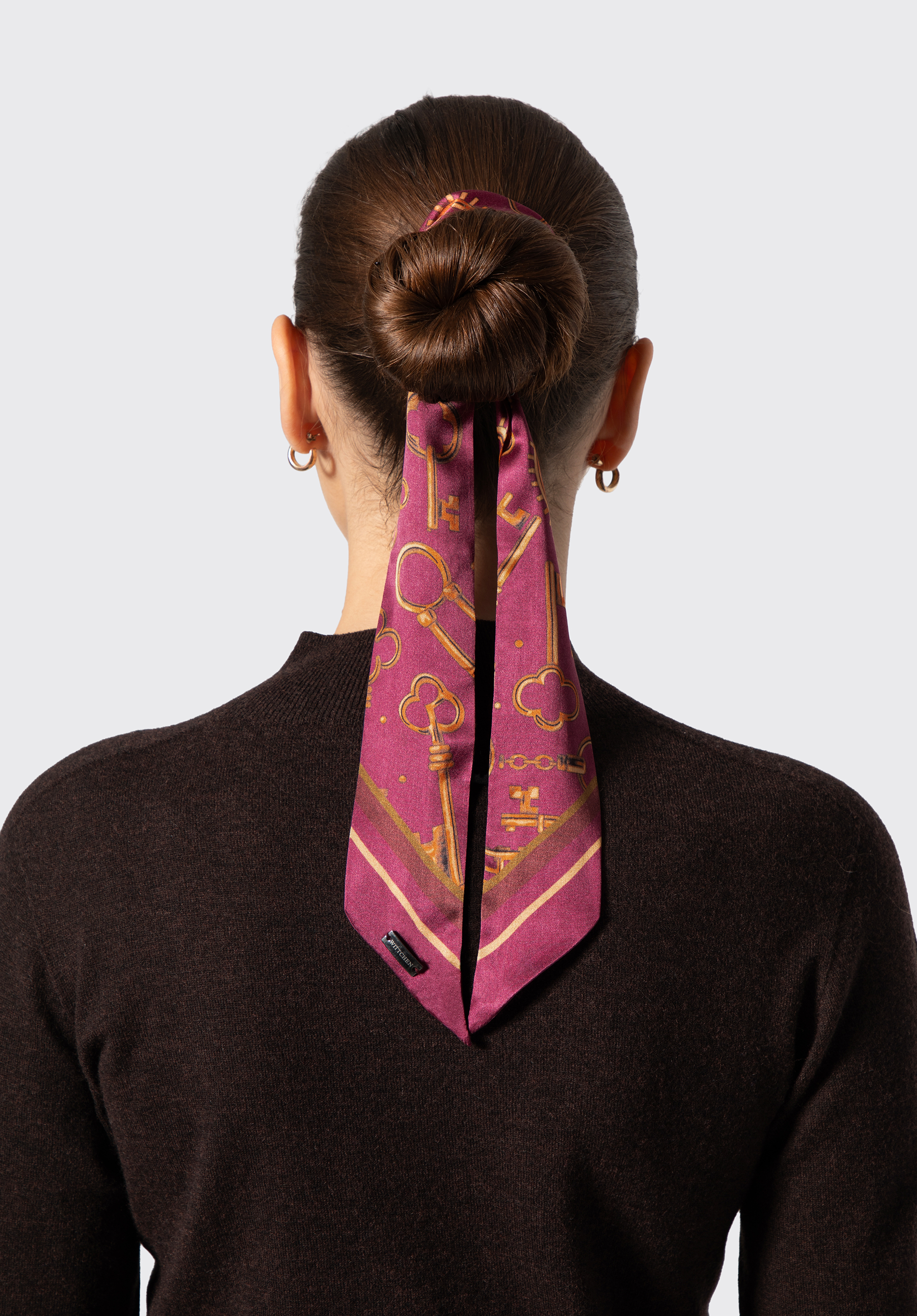 Women’s silk twilly scarf with vintage print, burgundy-gold, 103-7D-S03-X18, Photo 1