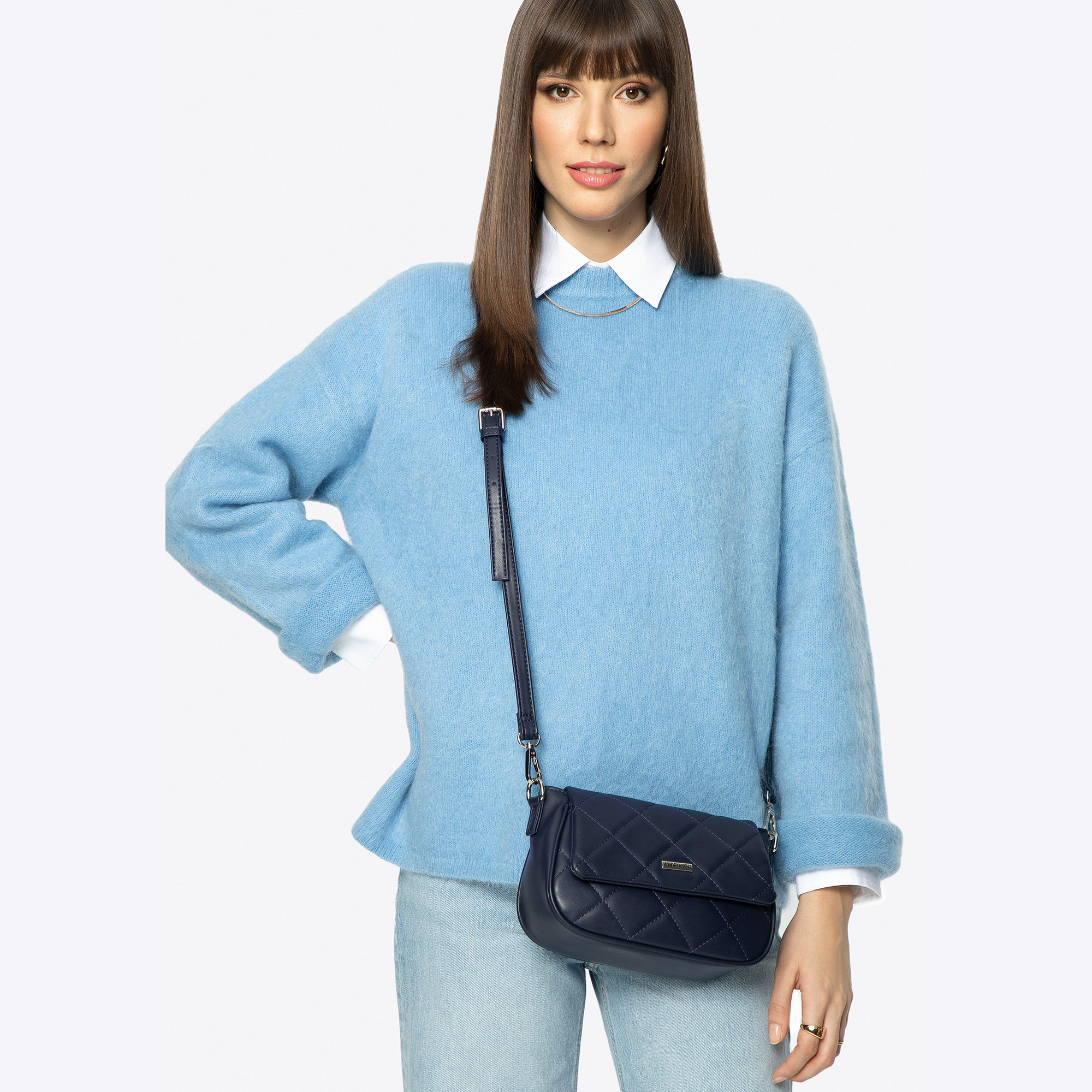 Tmavomodrá crossbody kabelka z imitácie kože s prešívaním 29-4Y-609-7, Vyberte variant granatová
