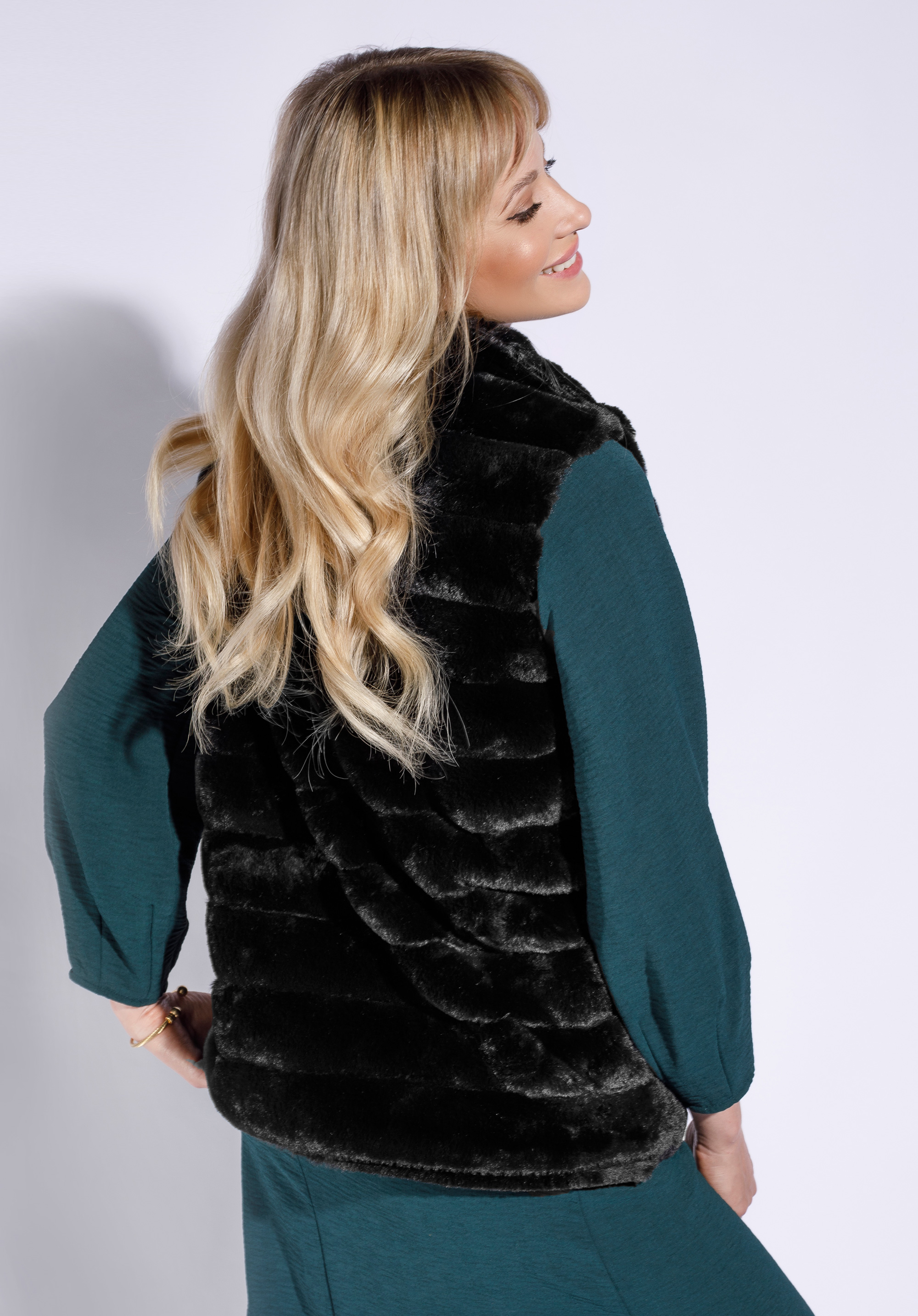 Green faux 2024 fur gilet