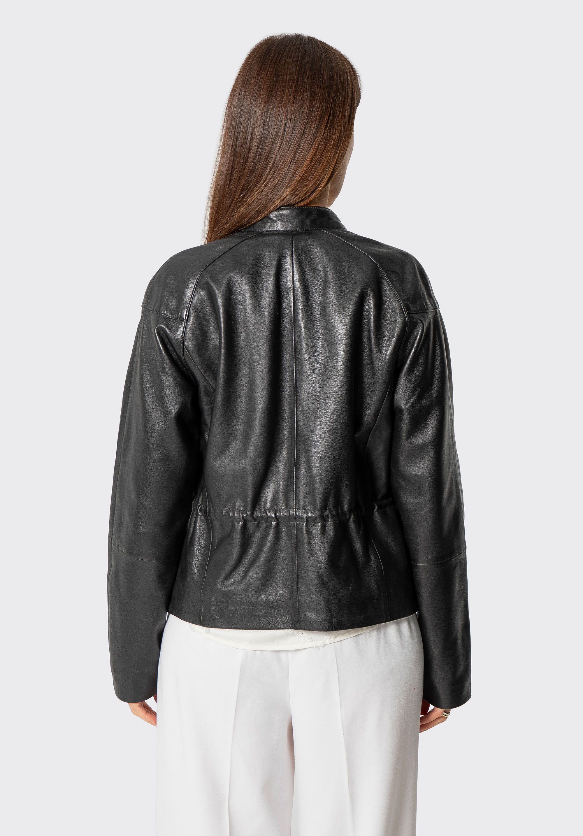 Damska kurtka skórzana z paskiem w talii, czarny, 100-09-402-1-XL, Zdjęcie 1