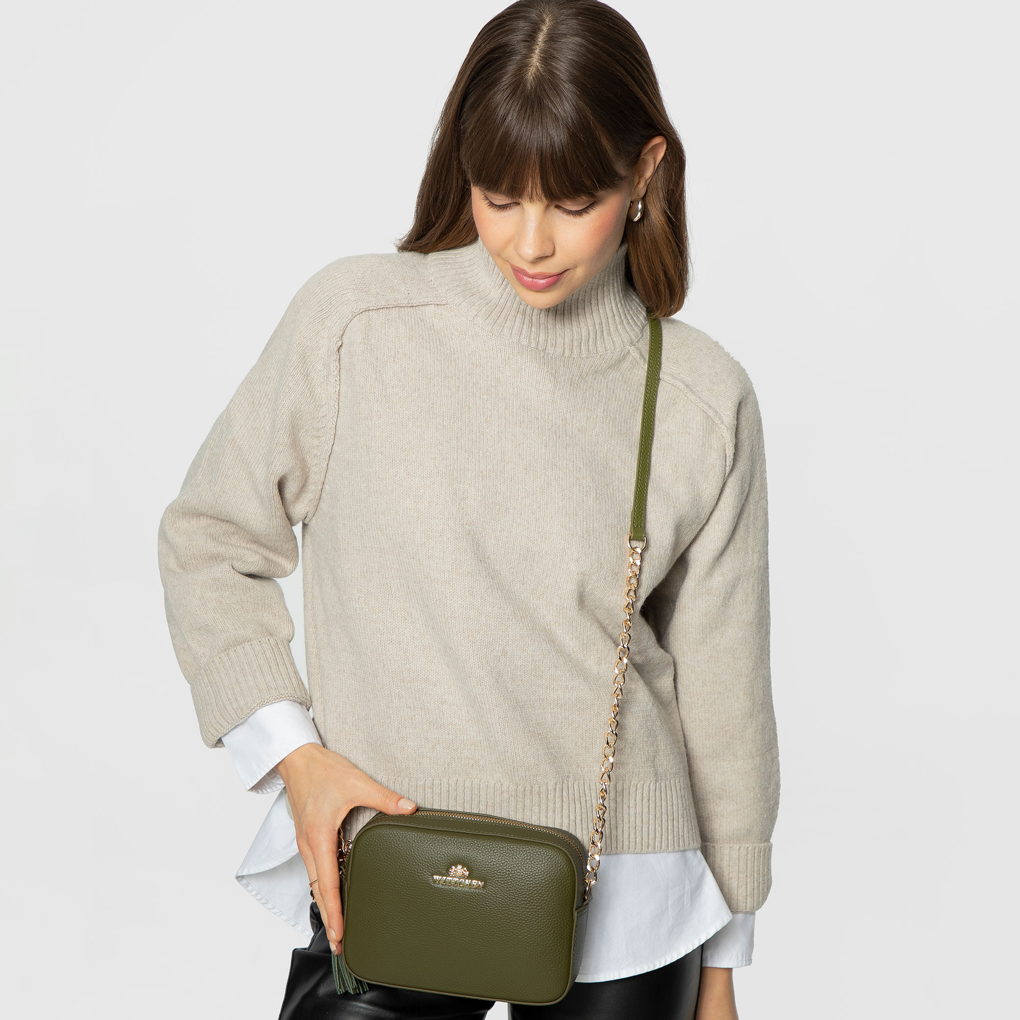 Dámska crossbody kabelka Wittchen z prírodnej kože s retiazkovým detailom, Vyberte variant zelená