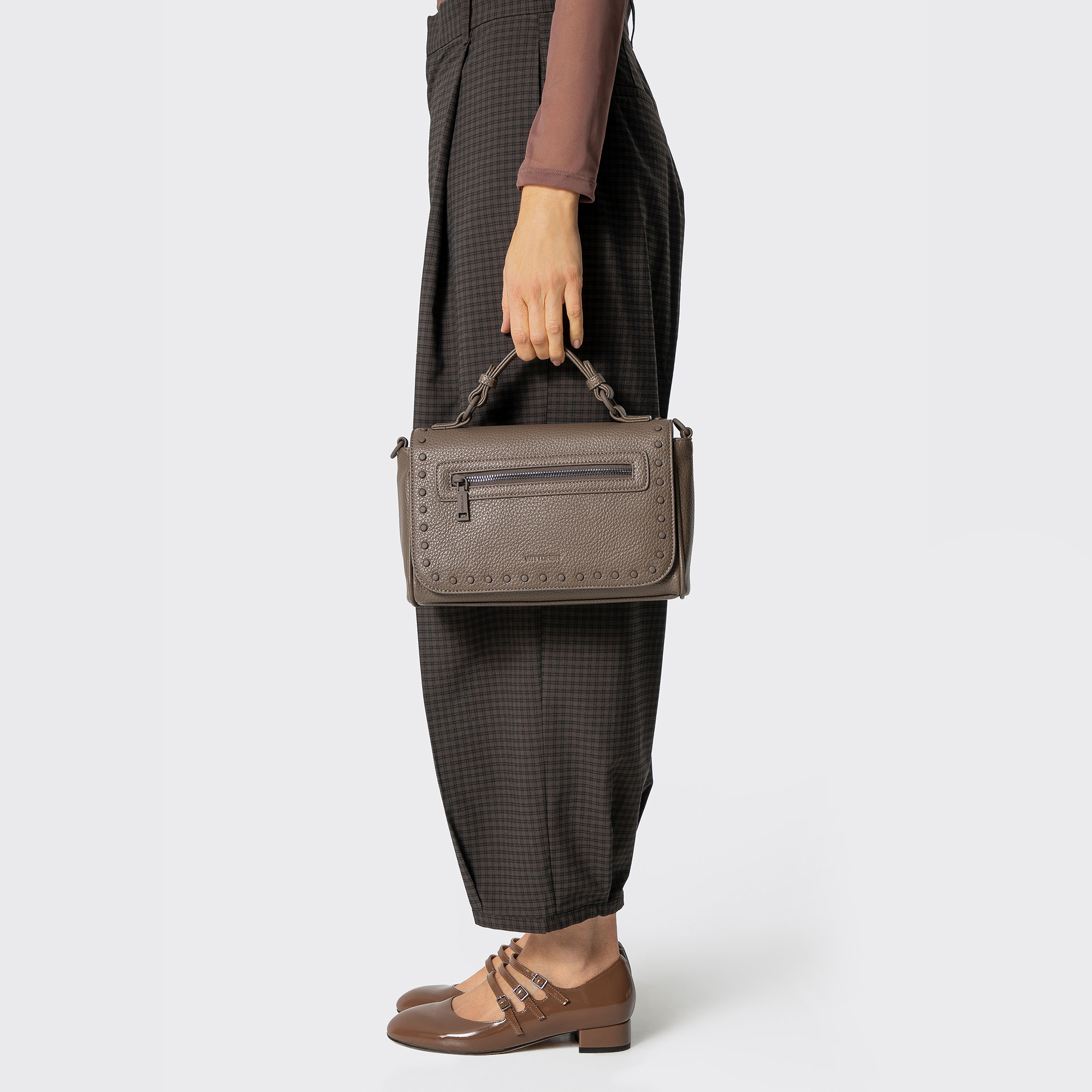 Tmavobéžová crossbody kabelka z imitácie kože s klopou 101-4Y-701-9, Vyberte variant tmavo béžová