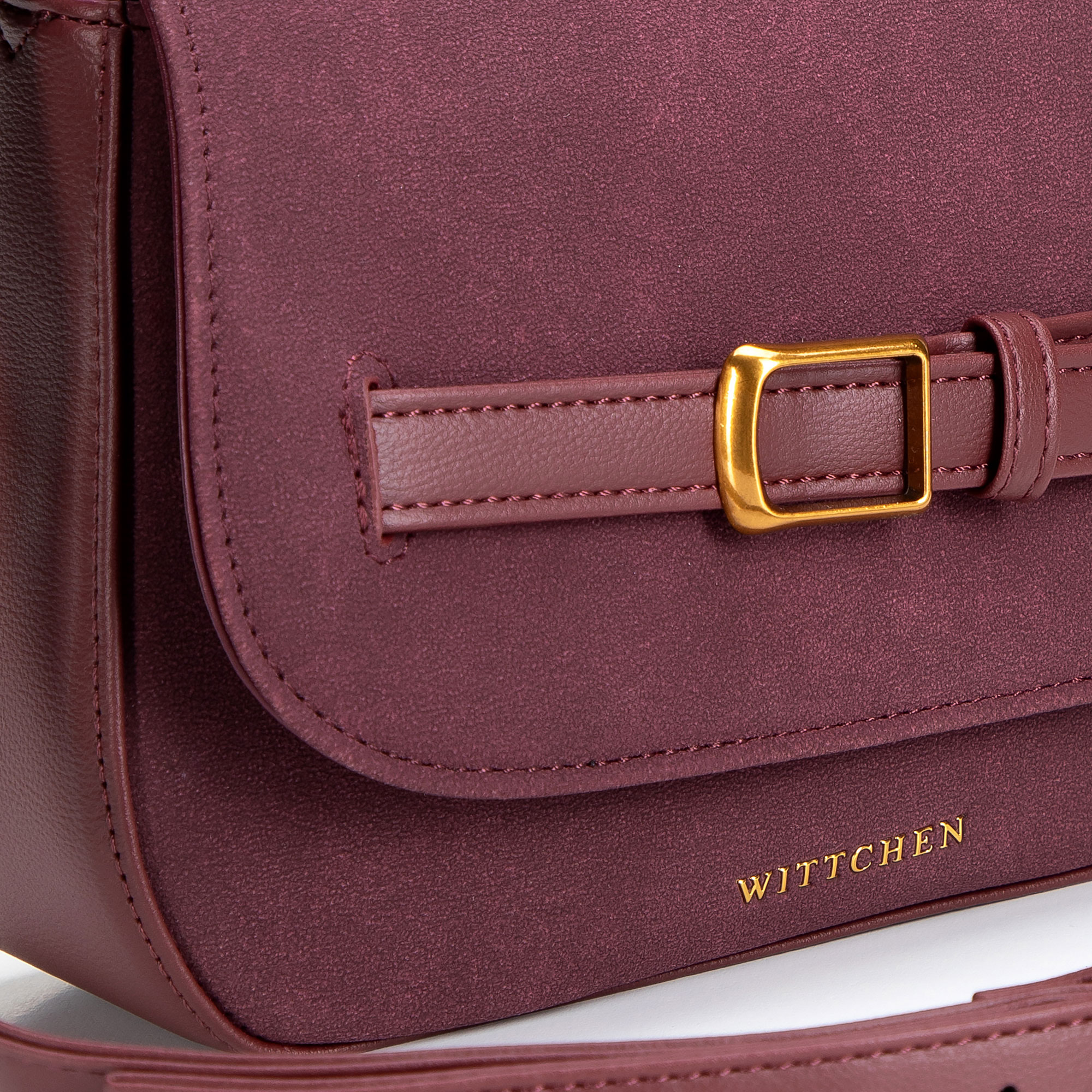 Dámska crossbody kabelka Wittchen z imitácie kože s moderným vzhľadom, Vyberte variant slivková