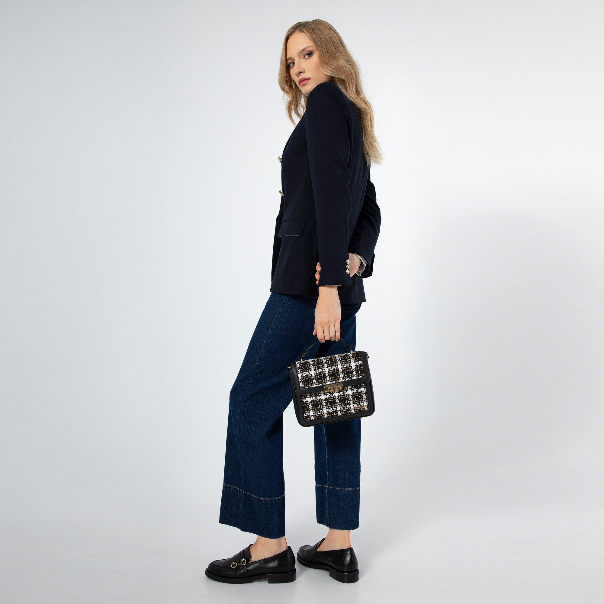 Damska torebka crossbody z tkaniny bouclé czarno - biała 99-4Y-411-10, Vyberte variant čierno-biela