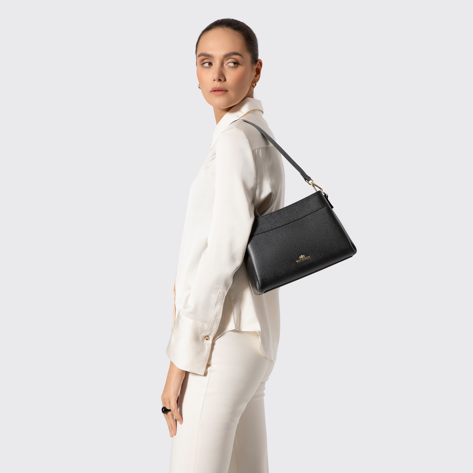 Zlatá dámska crossbody kabelka Wittchen z prírodnej kože, Vyberte variant čierno-zlatá