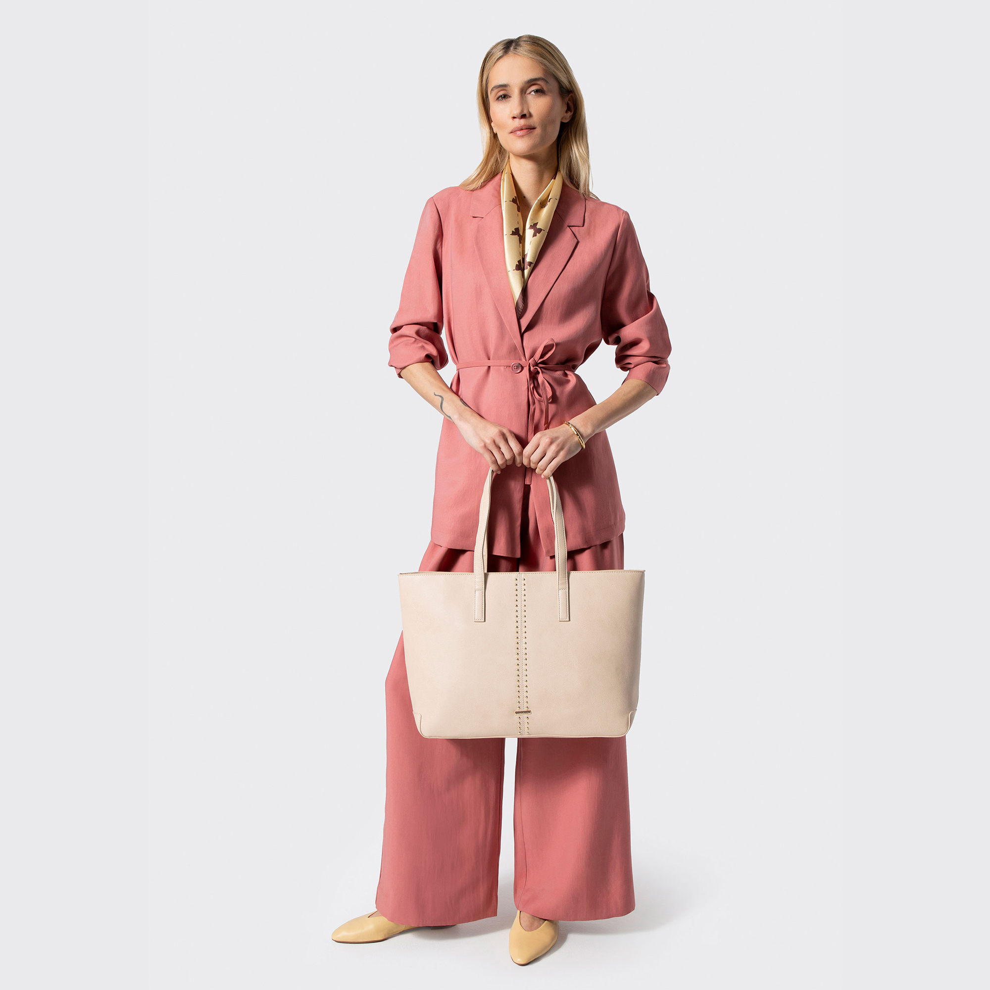 Dámska shopper kabelka z imitácie kože béžová s ozdobnými nitmi 100-4Y-209-0, Vyberte variant béžová