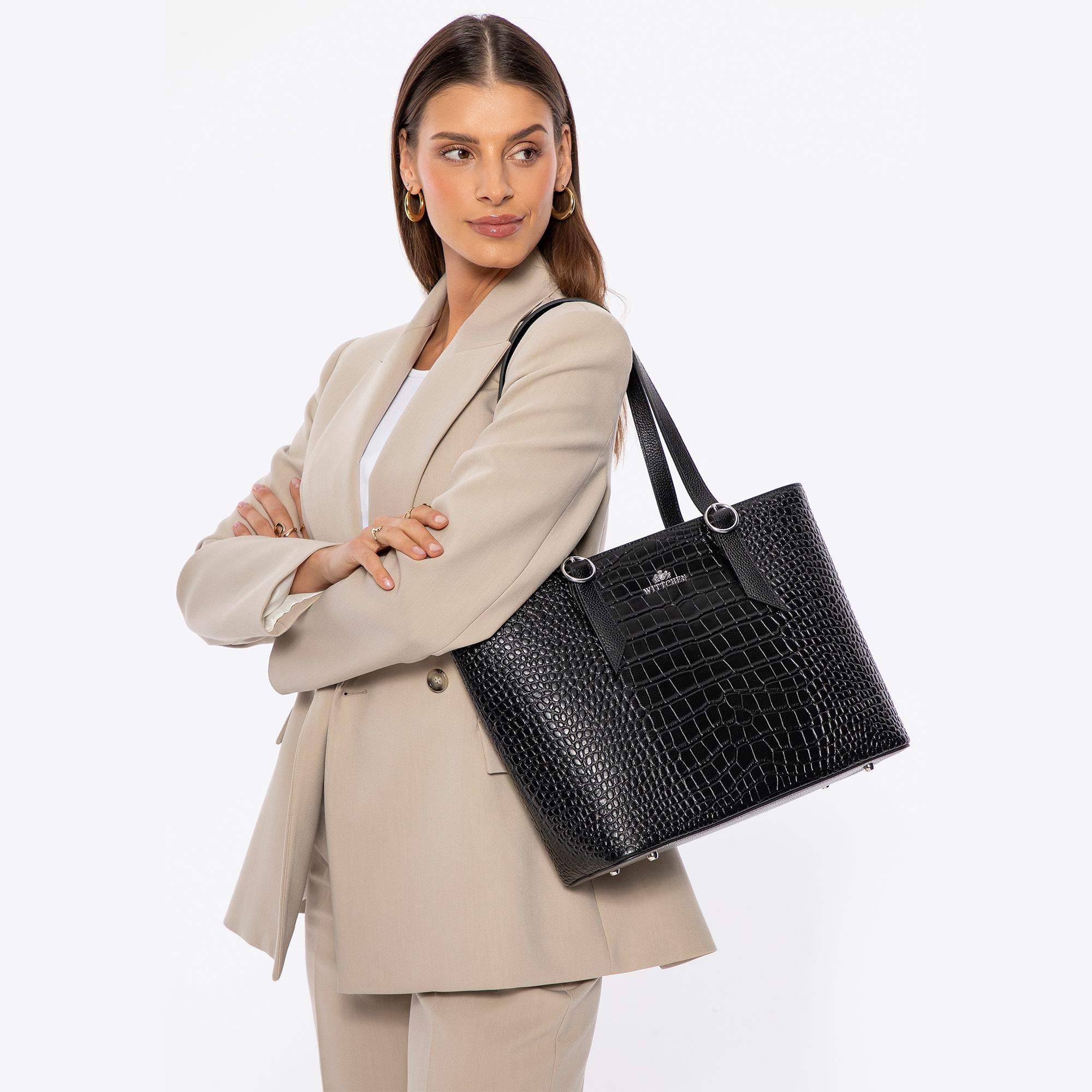 Dámska shopperka z kože croco čierna so strieborným logom 100-4E-623-1S, Vyberte variant čierno-strieborná