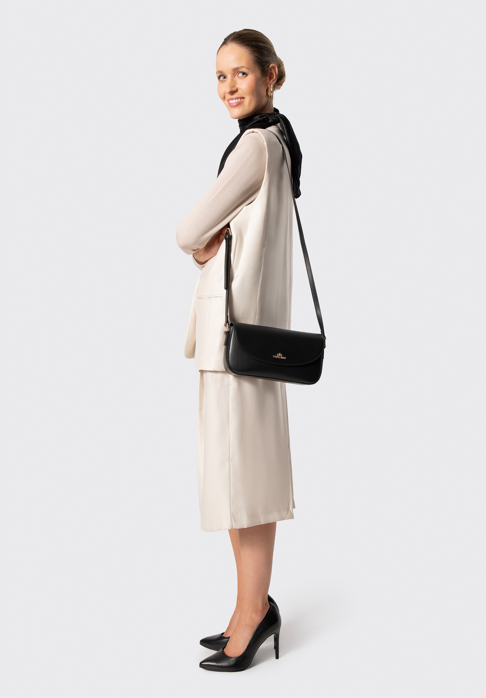 Women's leather crossbody bag with adjustable strap, black, 103-4E-616-1, Photo 1