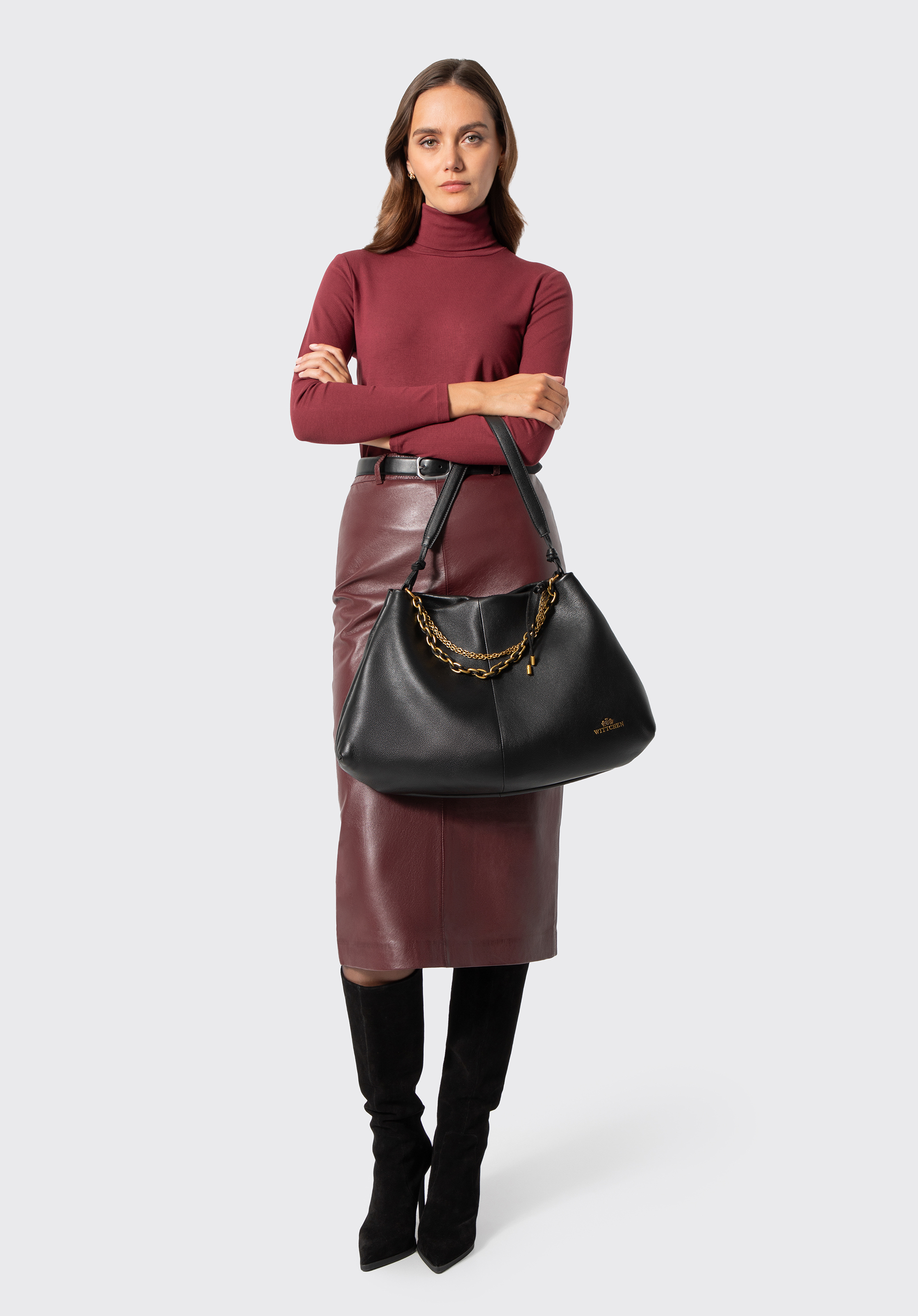 Women's leather hobo bag with decorative chains, black, 103-4E-602-1, Photo 1