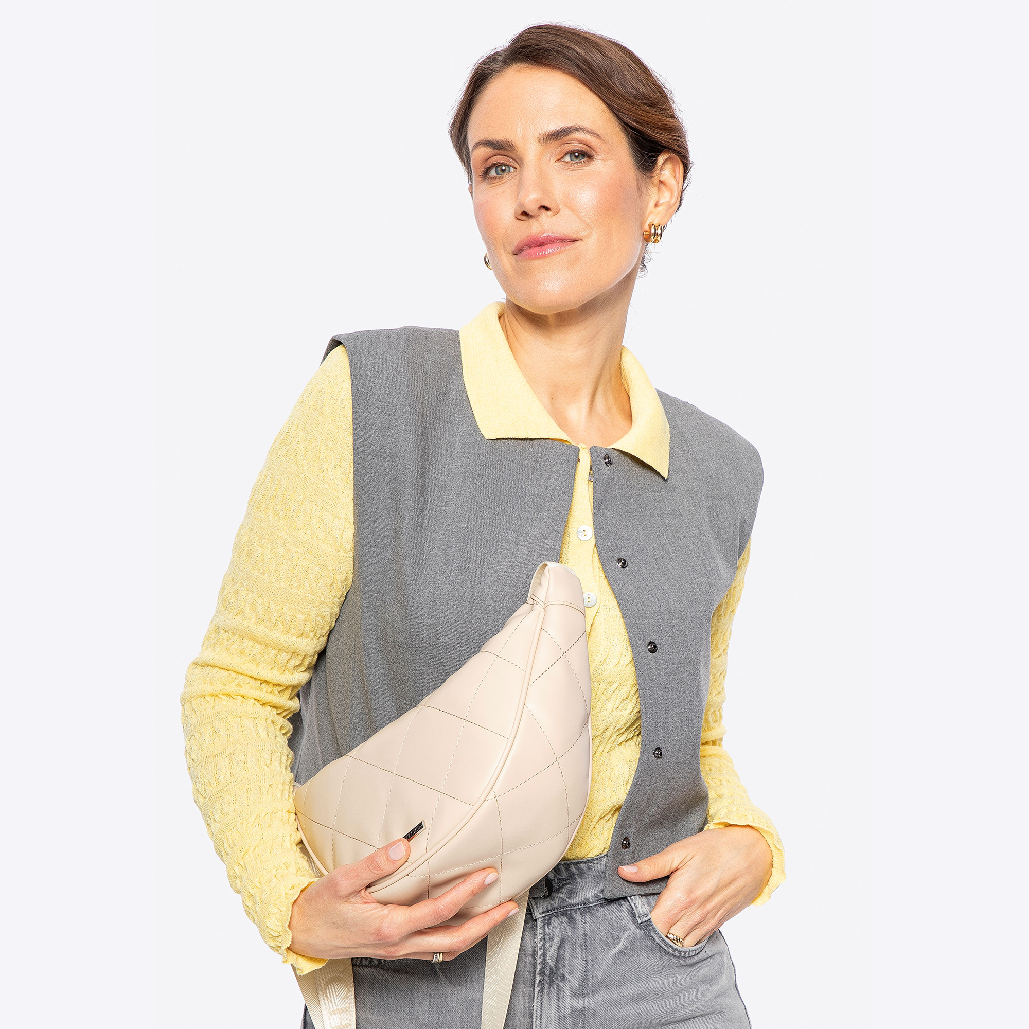 Krémovo-strieborná dámska crossbody kabelka s geometrickým prešívaním 100-4Y-422-9S, Vyberte variant krémová-strieborná