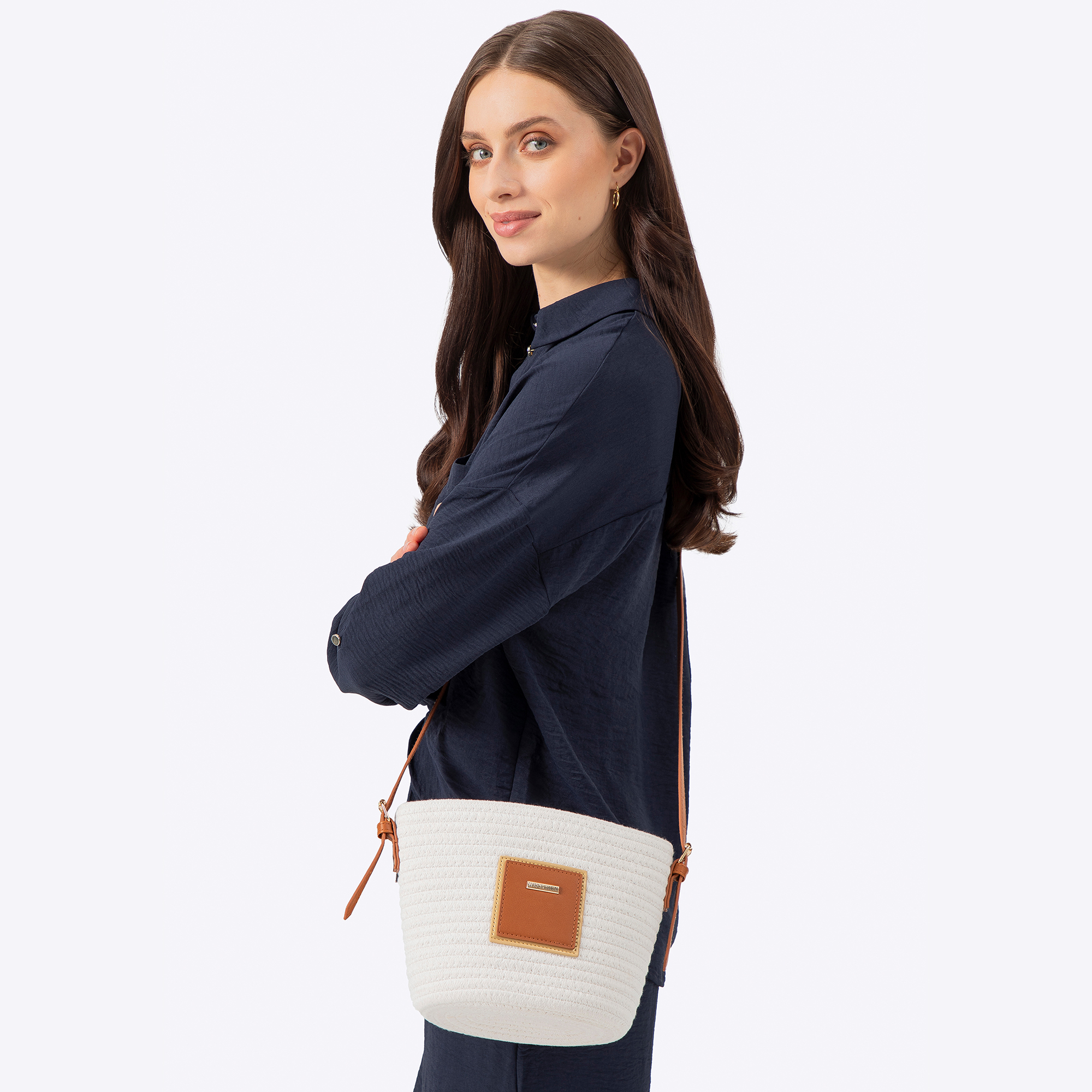 Dámska kabelka cez rameno so zmesou bavlny, malá, sivobiela 100-4Y-902-0