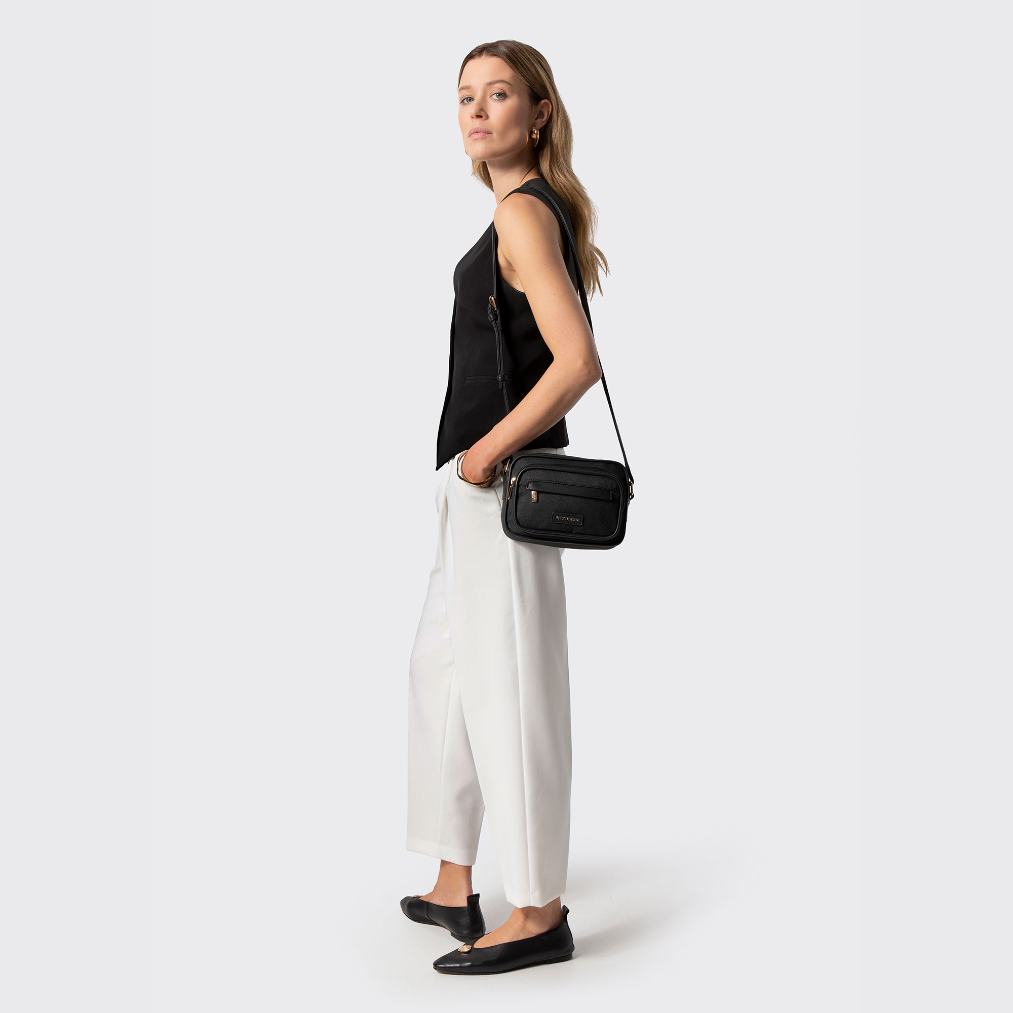 Čierna crossbody kabelka z imitácie kože 102-4Y-402-1, Vyberte variant čierna