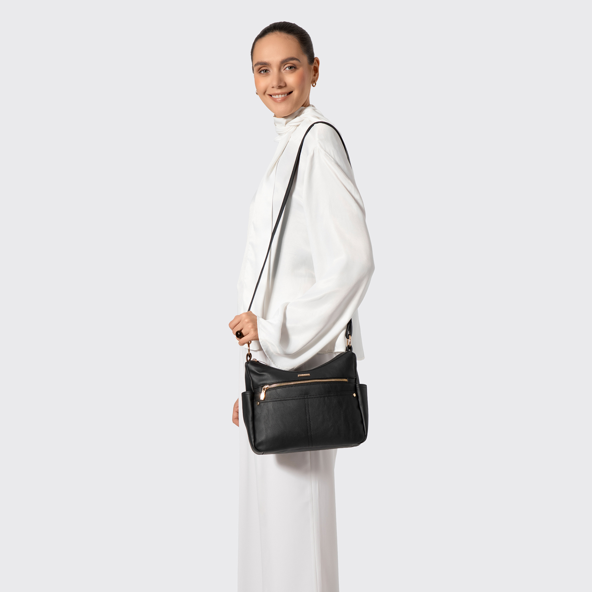Čierna dámska crossbody kabelka Wittchen z polyesteru s elegantným vzhľadom, Vyberte variant čierna