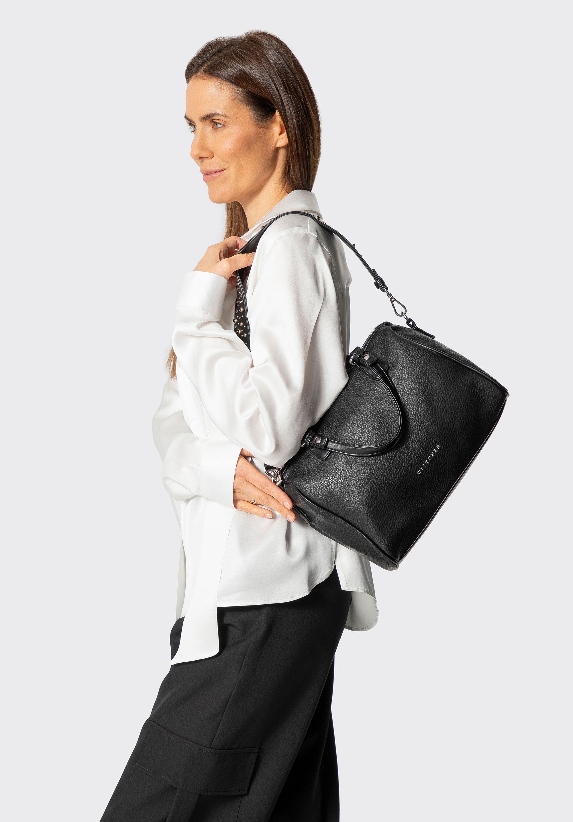 Damski kuferek z imitacji skóry z dżetami na pasku, czarny, 101-4Y-704-1, Zdjęcie 1