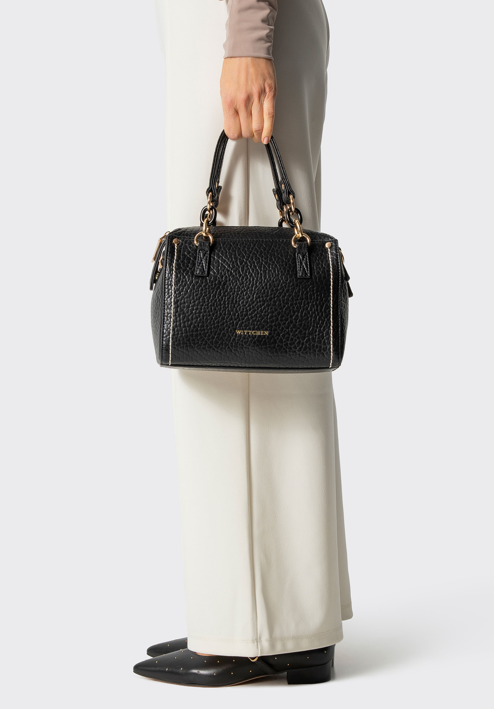 Damski kuferek z imitacji skóry z kontrastowym przeszyciem, czarny, 101-4Y-707-1, Zdjęcie 1